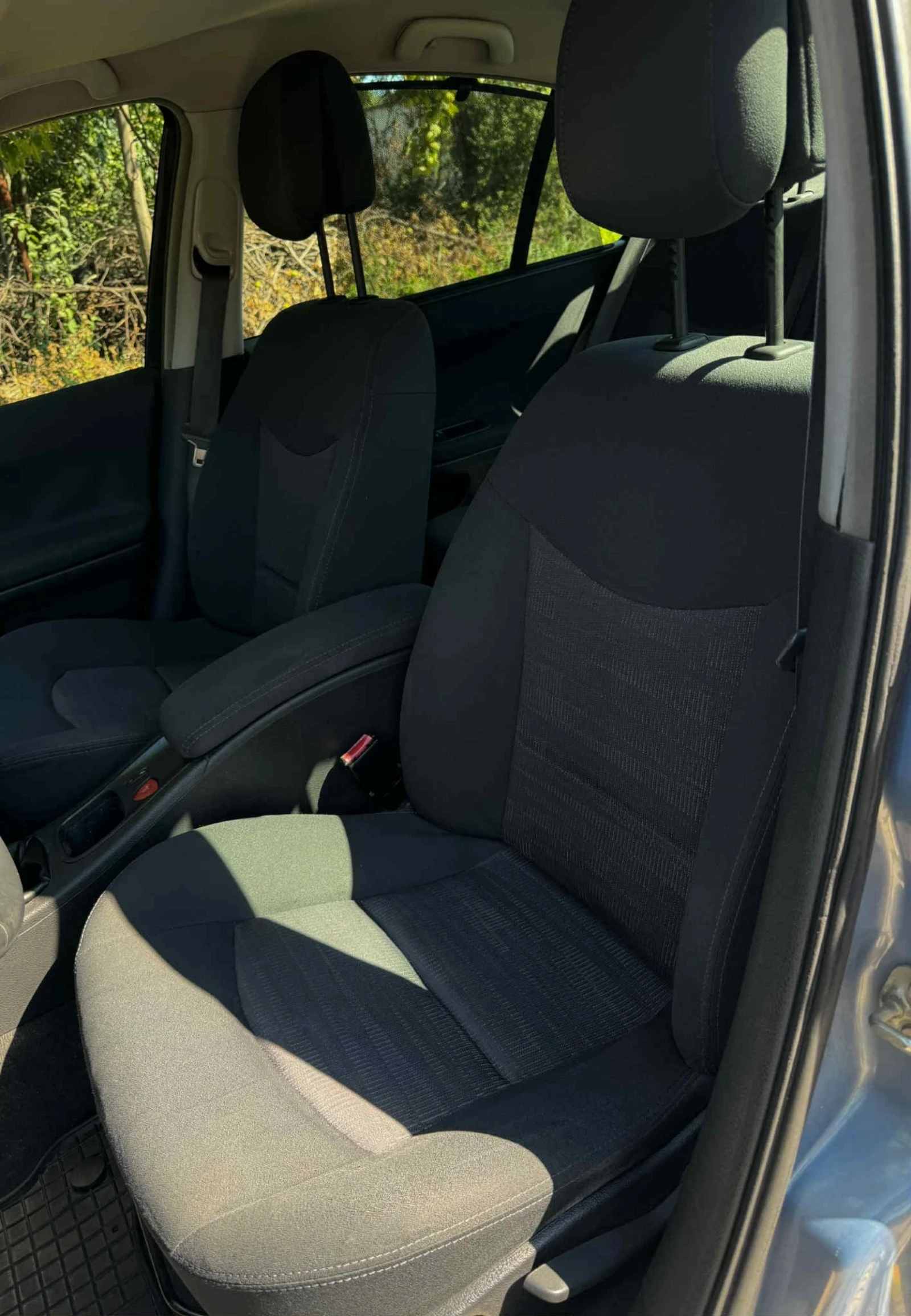 Renault Laguna, снимка 6 - Автомобили и джипове - 53775446