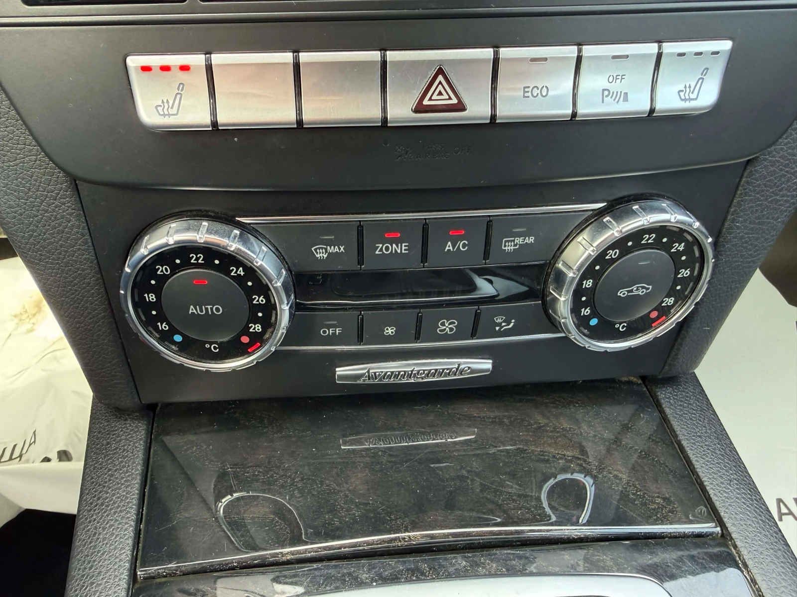 Mercedes-Benz C 220 CDI T BlueEfficiency Avantgarde, снимка 13 - Автомобили и джипове - 53816062