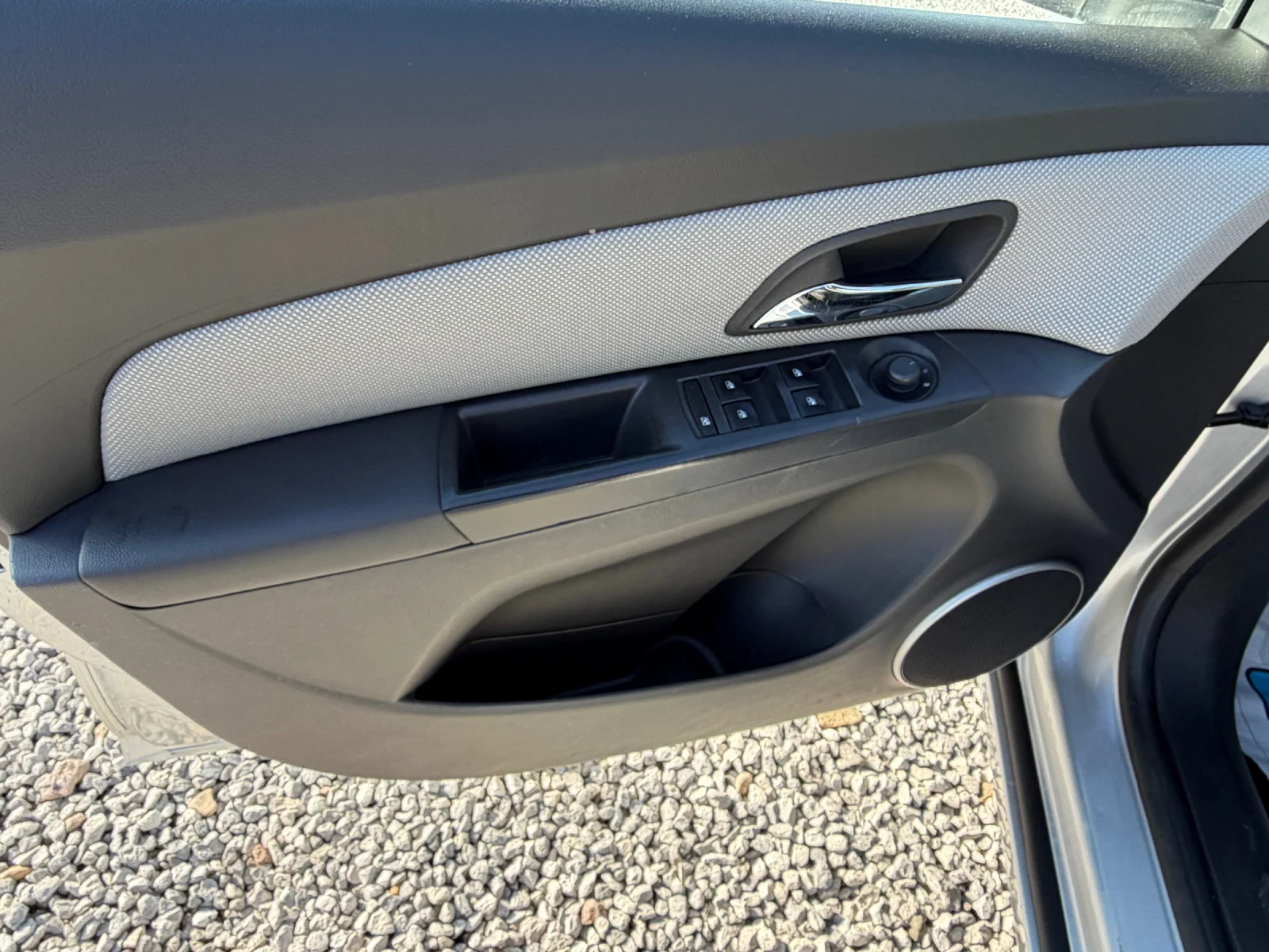 Chevrolet Cruze LS 1.8i-142k.c. /GPL-BRC/, снимка 8 - Автомобили и джипове - 53822329