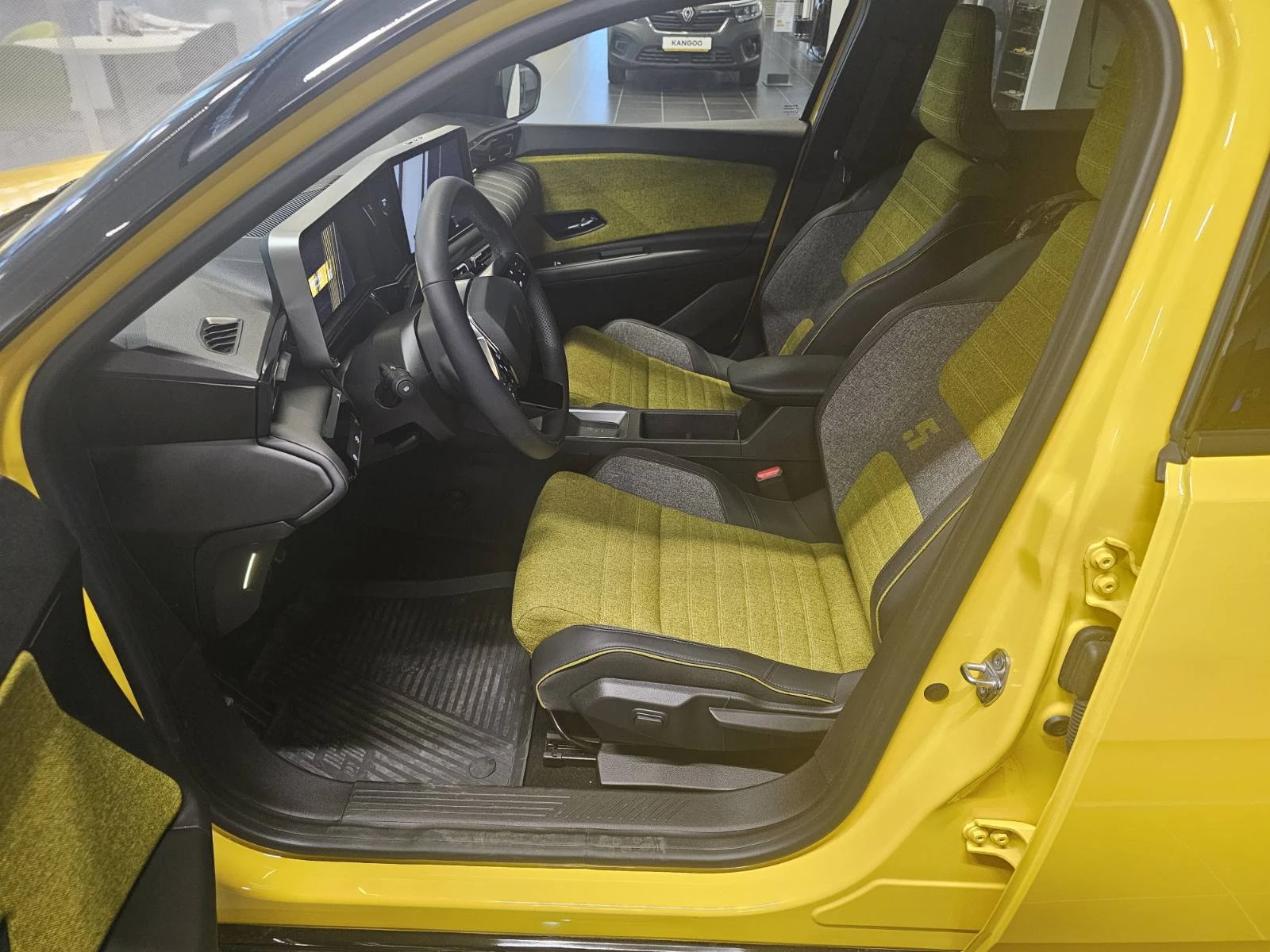 Renault 5 E-TECH ELECTRIC 150 HP, снимка 11 - Автомобили и джипове - 53962780