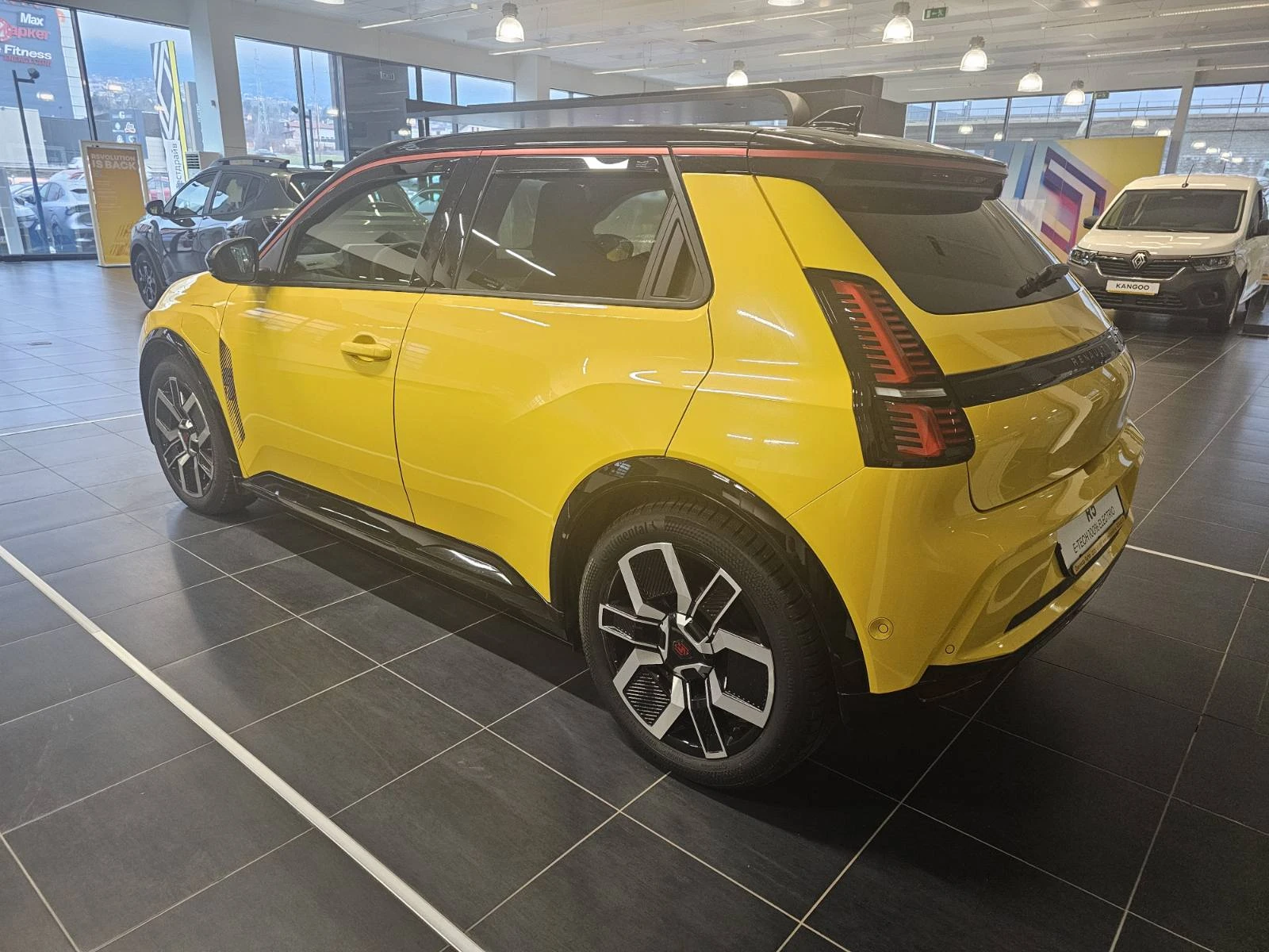 Renault 5 E-TECH ELECTRIC 150 HP, снимка 4 - Автомобили и джипове - 53962780