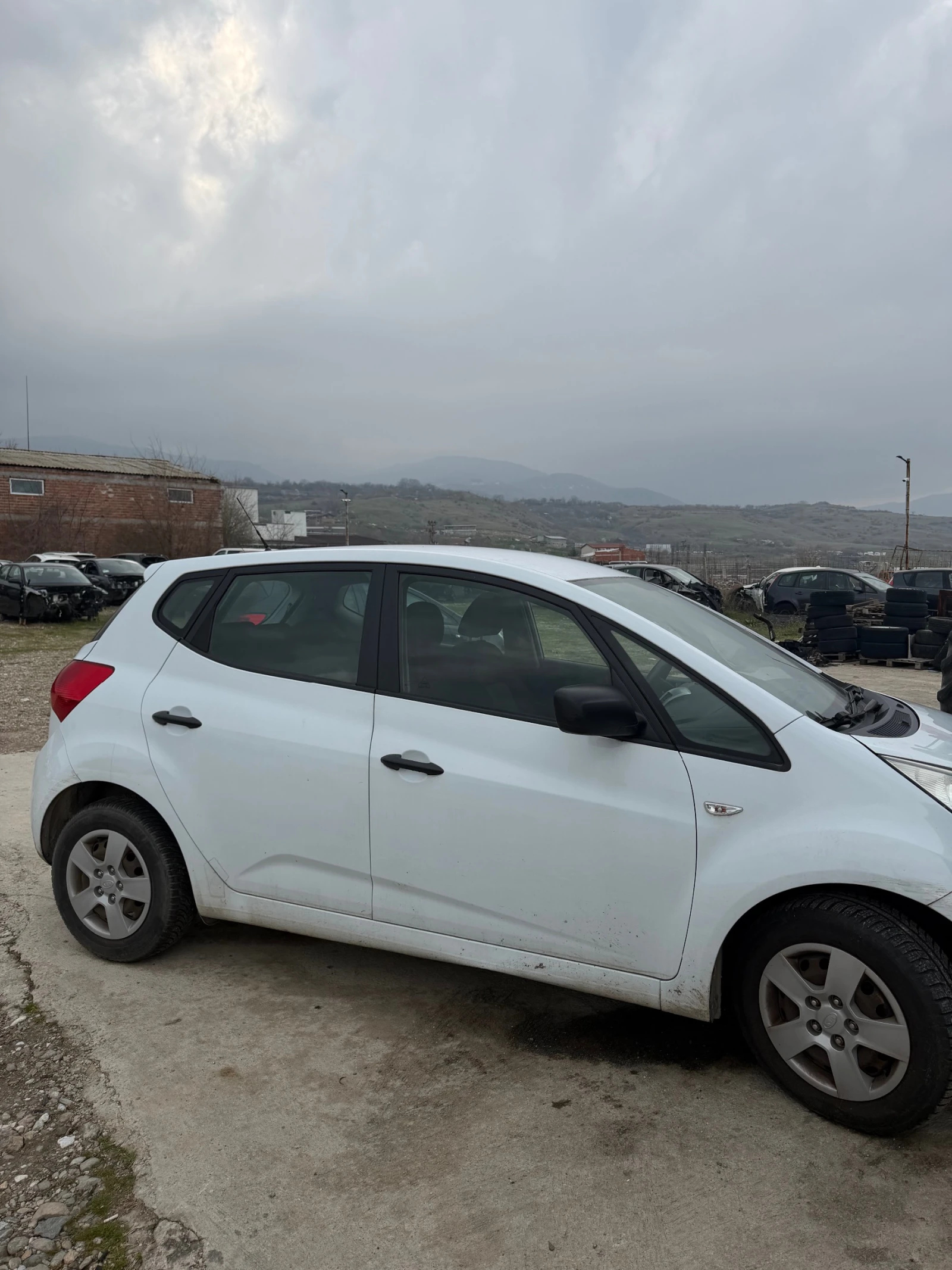 Kia Venga 1.4crdi, снимка 5 - Автомобили и джипове - 53998685