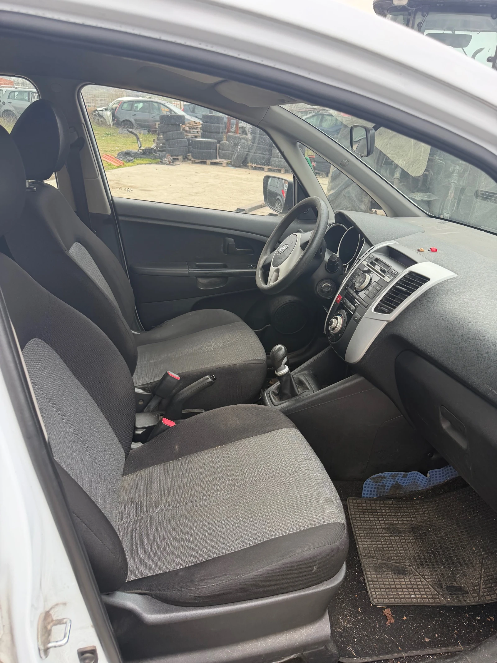 Kia Venga 1.4crdi, снимка 7 - Автомобили и джипове - 53998685