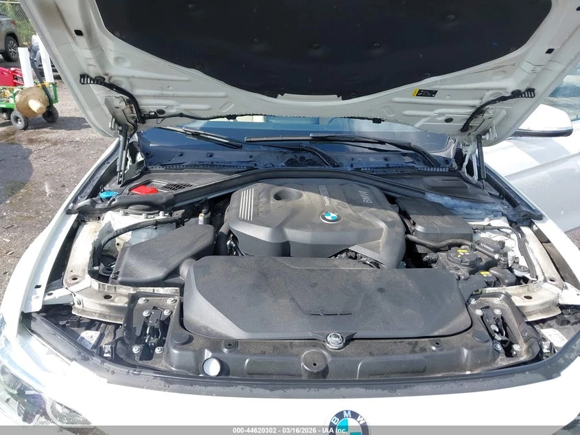 BMW 330 2.0l I xDrive, снимка 10 - Автомобили и джипове - 54054414