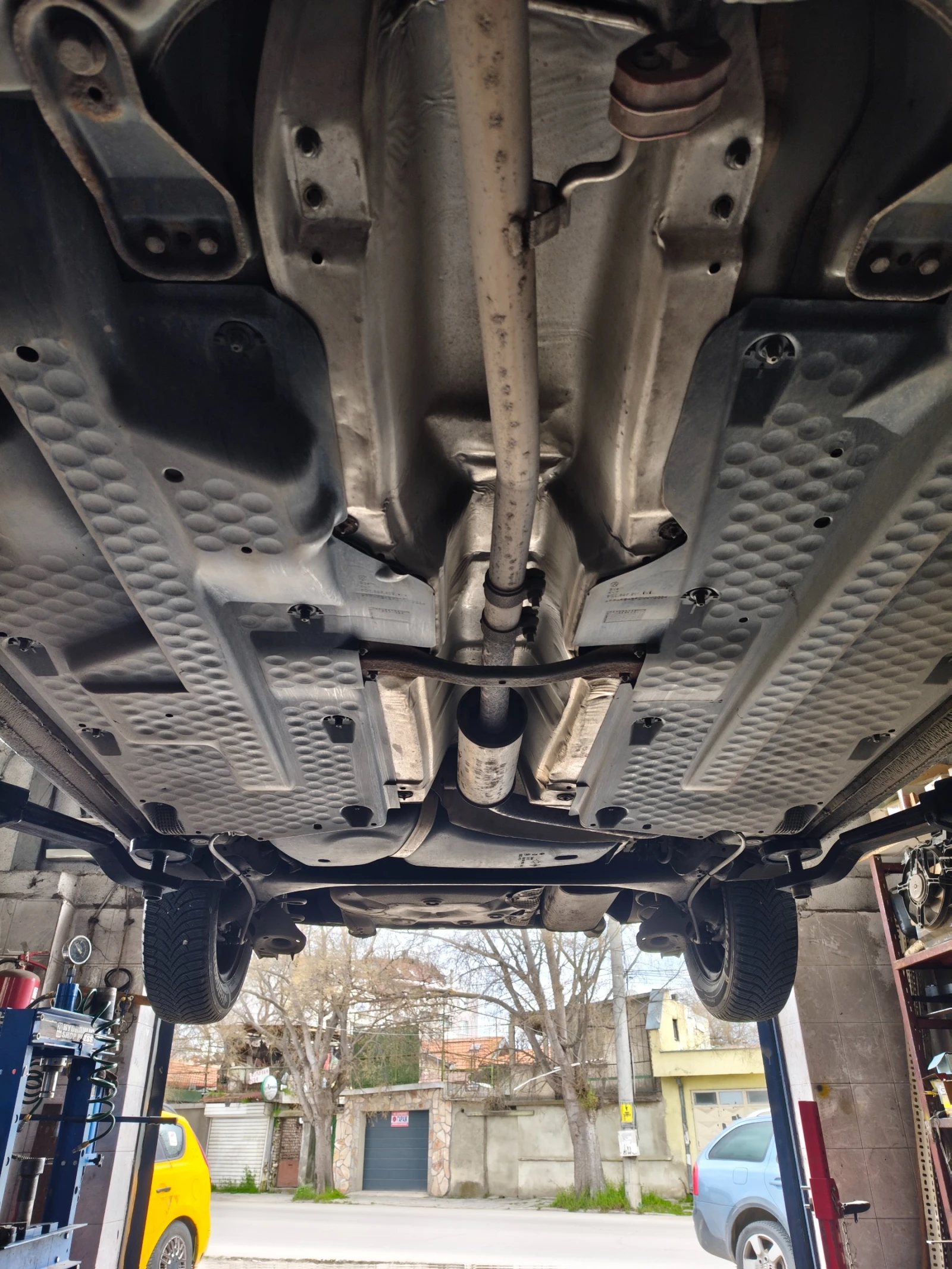 VW Polo 1.2 TSI Фейслифт, снимка 5 - Автомобили и джипове - 54138869