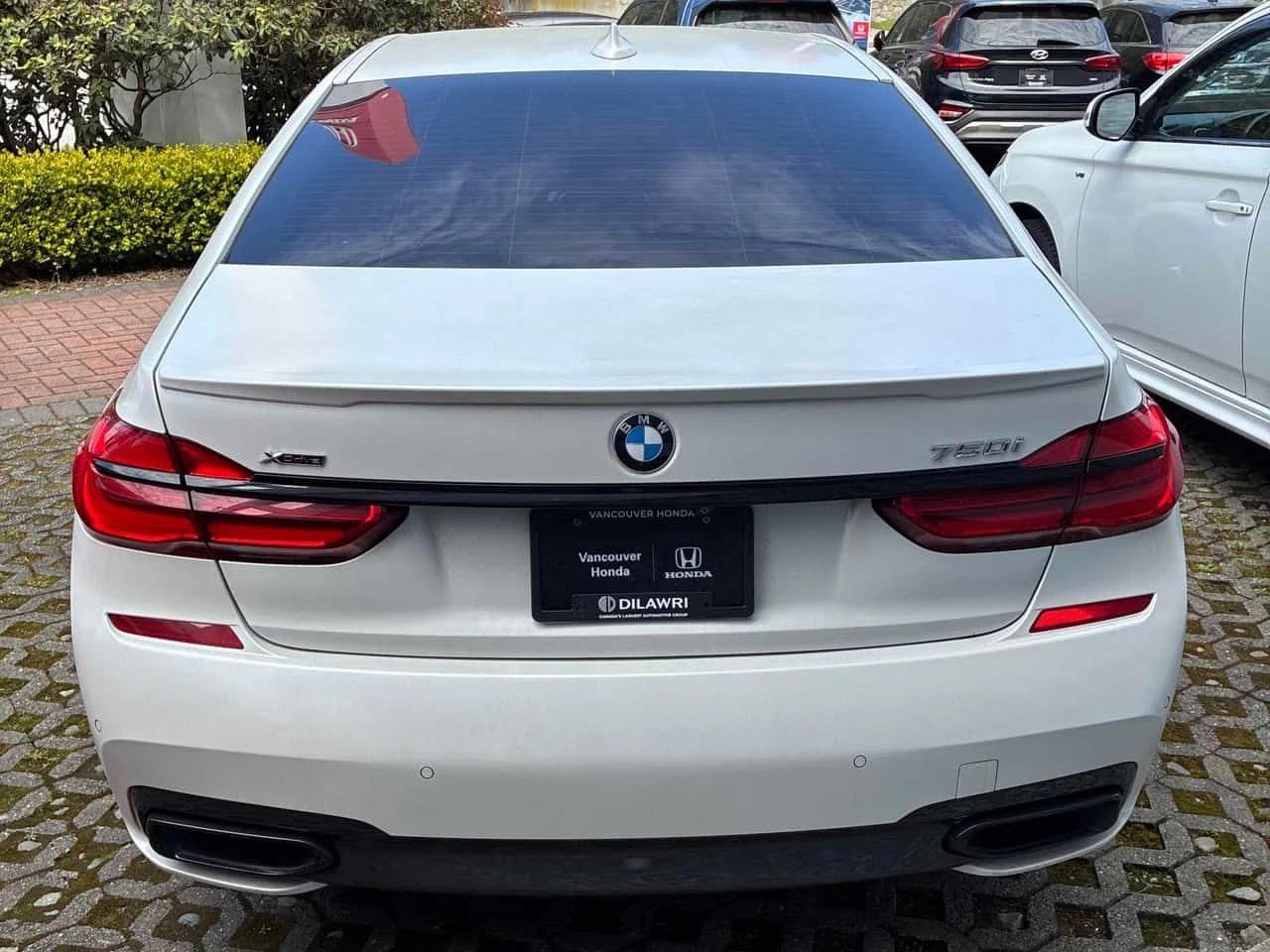 BMW 750 i xDrive/360 CAM/ШИБИДАХ/ОБДУХВАНЕ, снимка 5 - Автомобили и джипове - 54164091