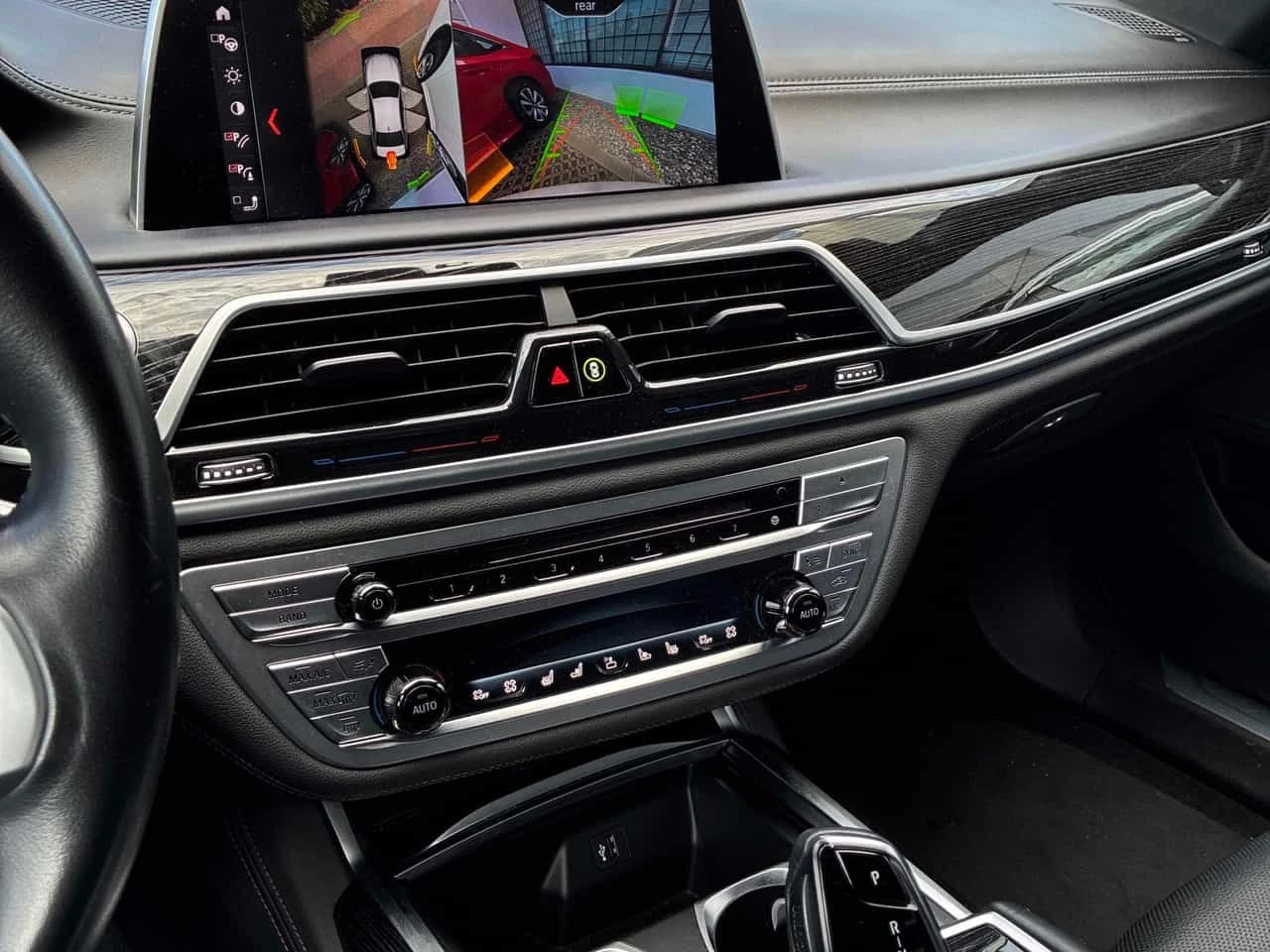 BMW 750 i xDrive/360 CAM/ШИБИДАХ/ОБДУХВАНЕ, снимка 9 - Автомобили и джипове - 54164091