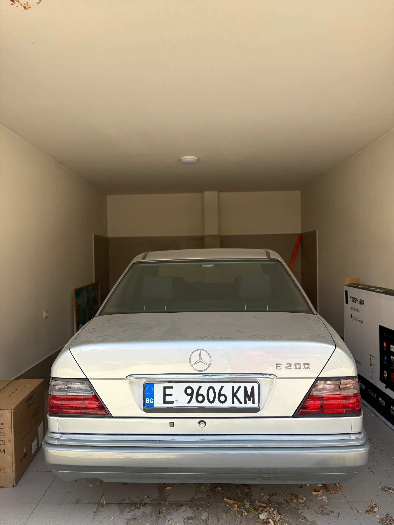 Mercedes-Benz E 200, снимка 10 - Автомобили и джипове - 54413734