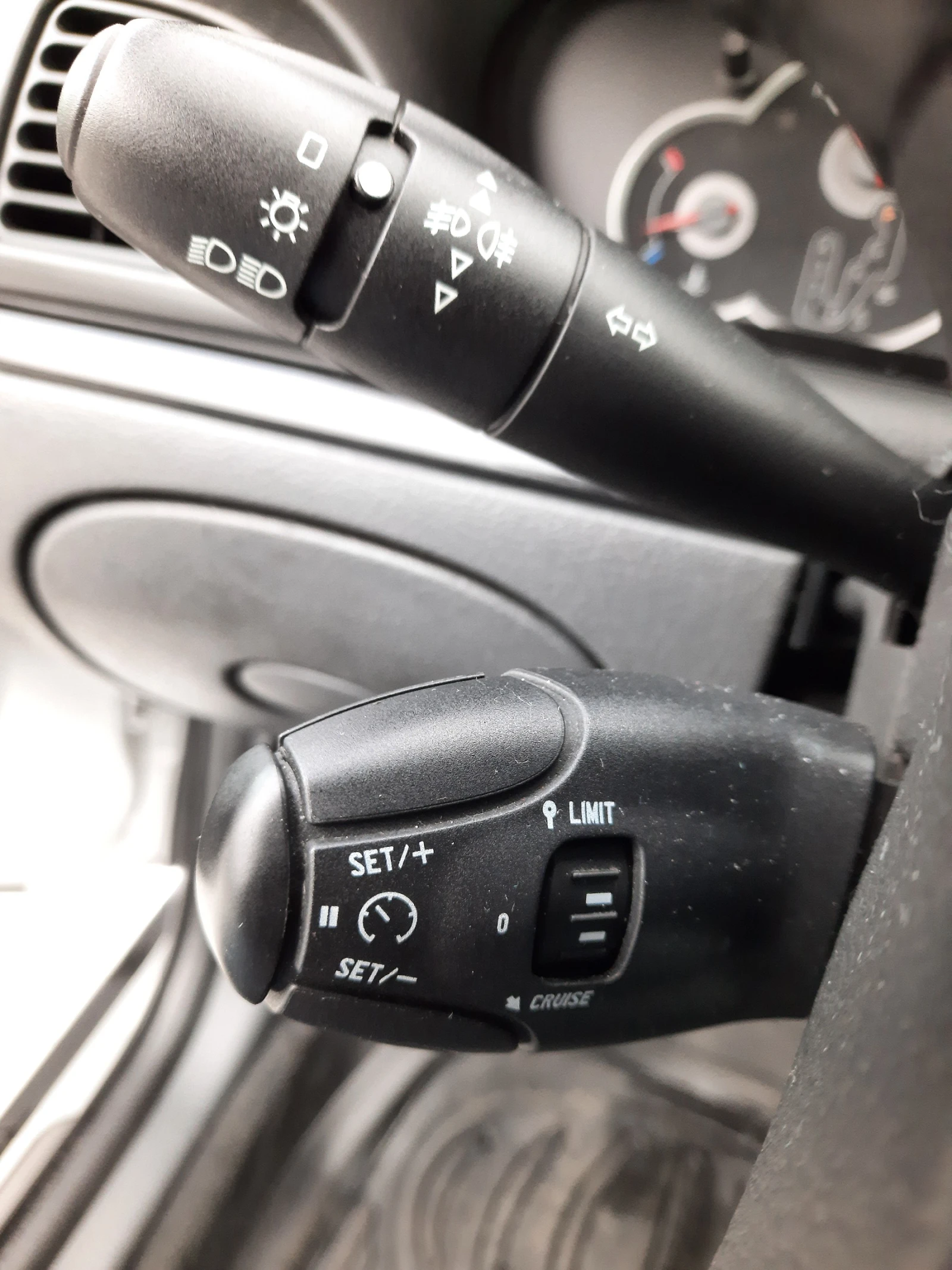 Citroen C5 2.2 HDI 133 к.с. Exclusive, снимка 16 - Автомобили и джипове - 54672322