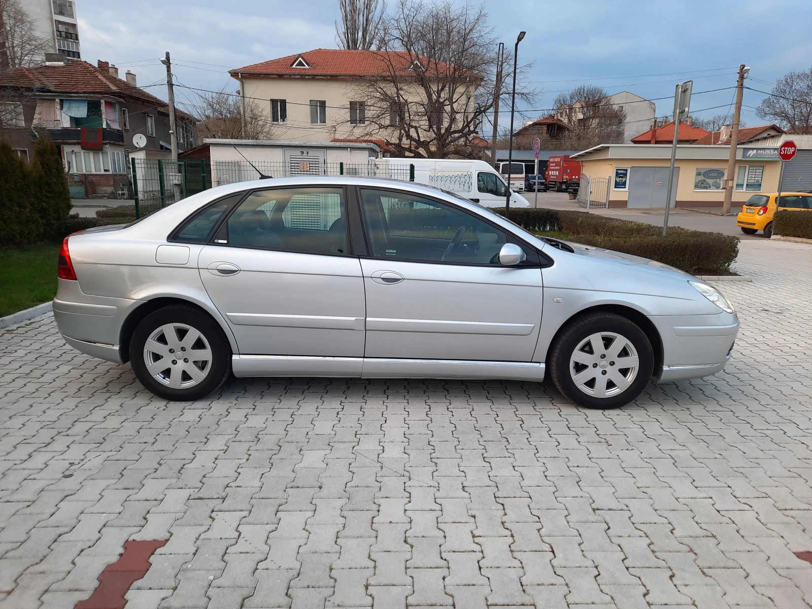 Citroen C5 2.2 HDI 133 к.с. Exclusive, снимка 4 - Автомобили и джипове - 54672322