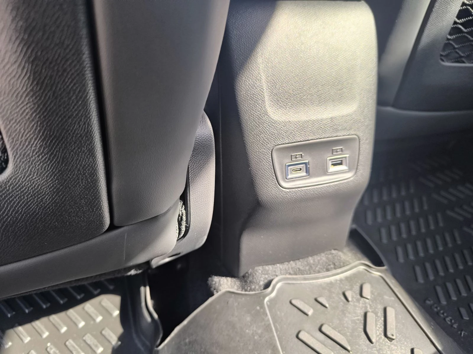 Peugeot 2008 GT LINE, снимка 16 - Автомобили и джипове - 54691634