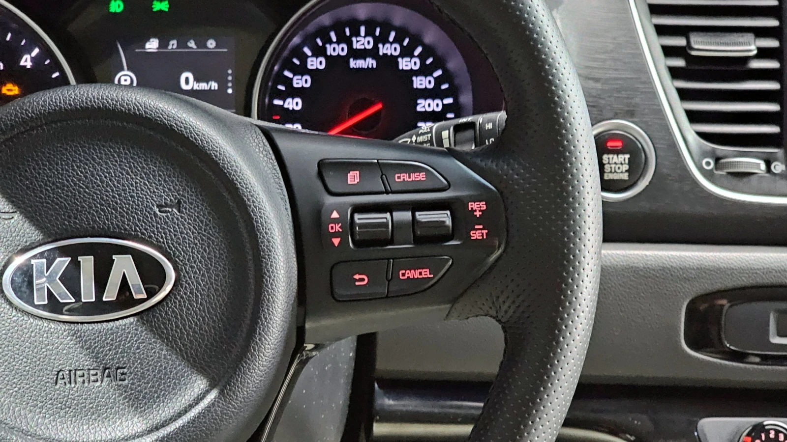 Kia Carnival * DIESEL* 9 МЕСТА* , снимка 16 - Автомобили и джипове - 54848088