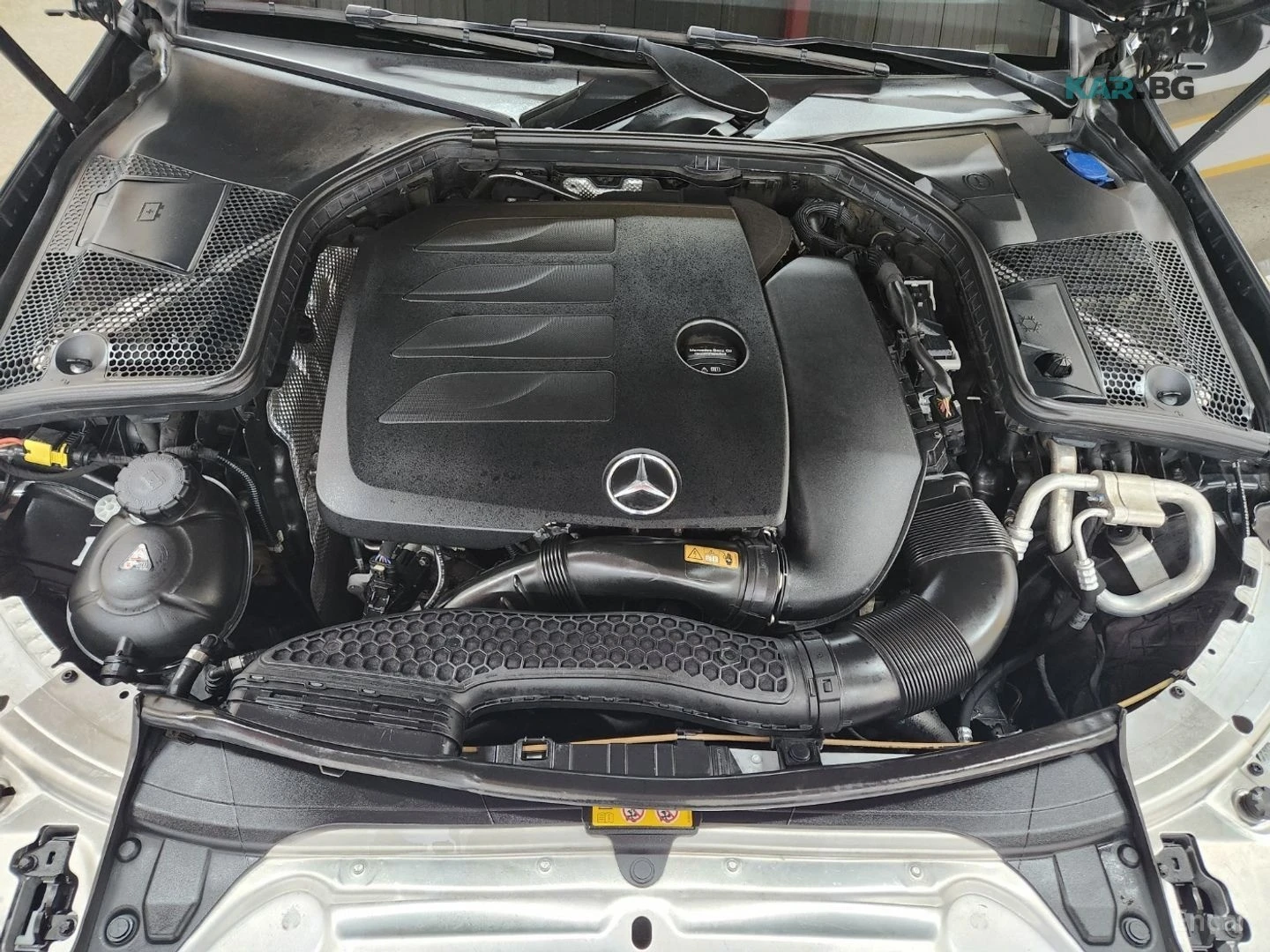Mercedes-Benz C 200 LANE ASSIST/KEYLESS/ADVANCED DRIVER PACKAGE, снимка 8 - Автомобили и джипове - 54973147