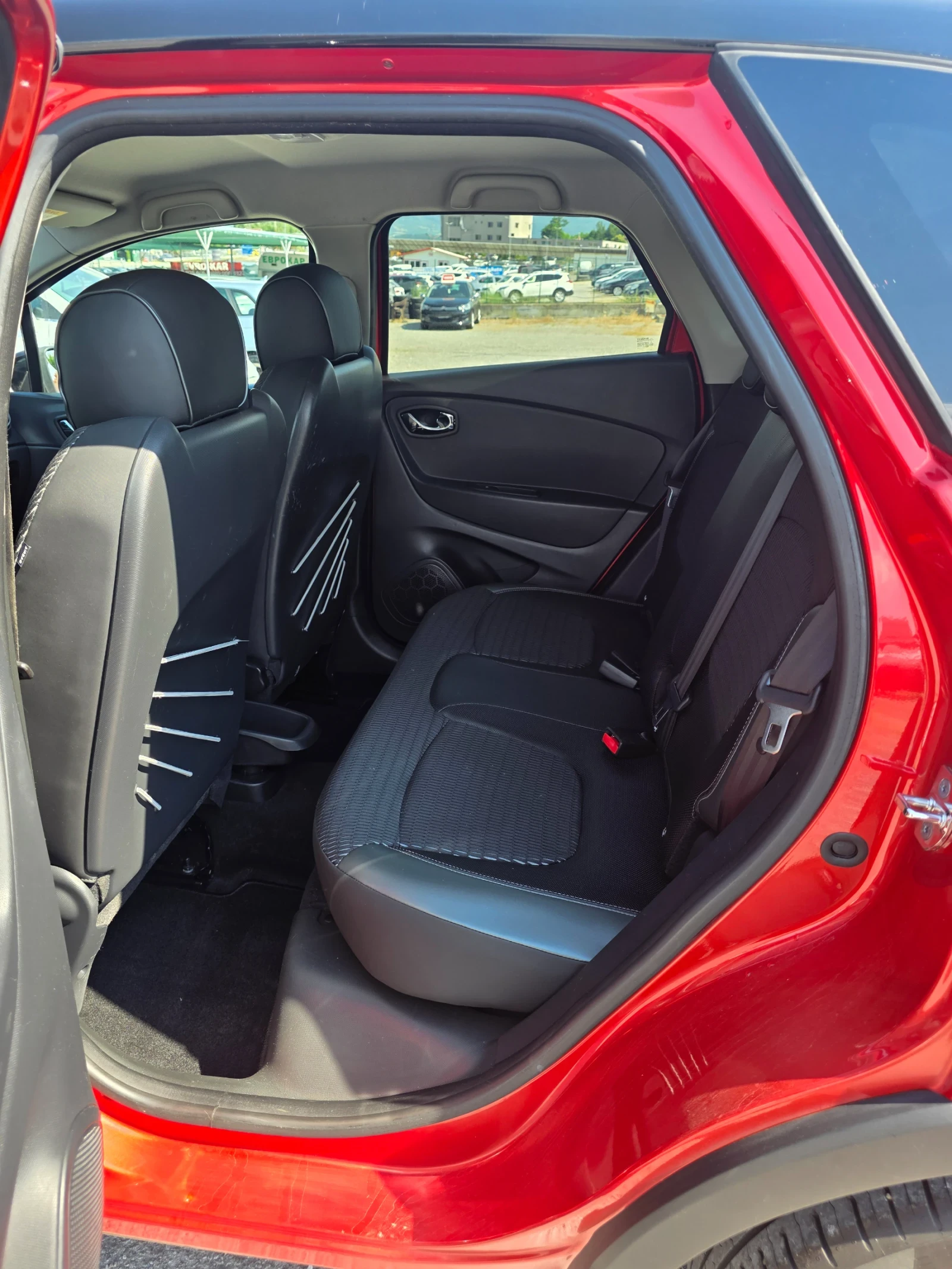 Renault Captur 1.5 DCI 110 Коня 100% Реален пробег , снимка 11 - Автомобили и джипове - 55071702