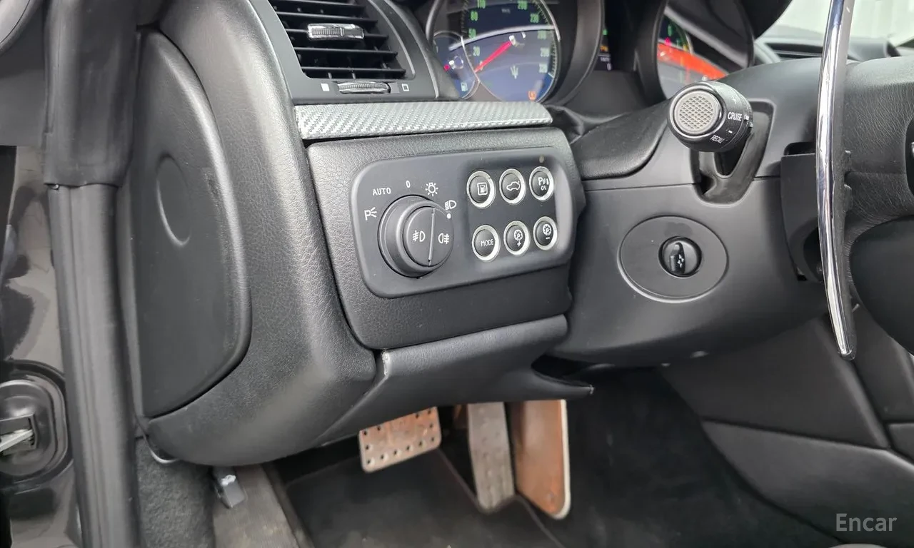Maserati GranTurismo 4.7 V8, снимка 17 - Автомобили и джипове - 55238522