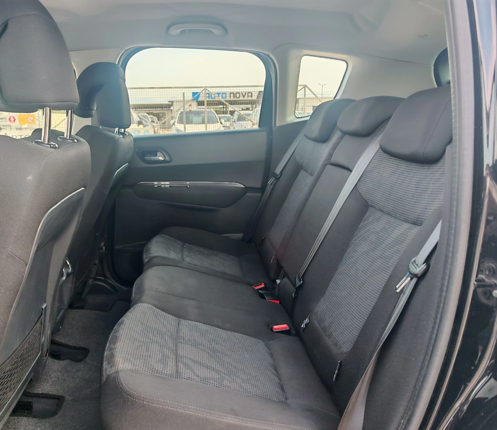 Peugeot 3008 1.6 ДИЗЕЛ 110К.С АВТОМАТИК! УНИКАЛНО СЪСТОЯНИЕ!!!, снимка 12 - Автомобили и джипове - 55656391