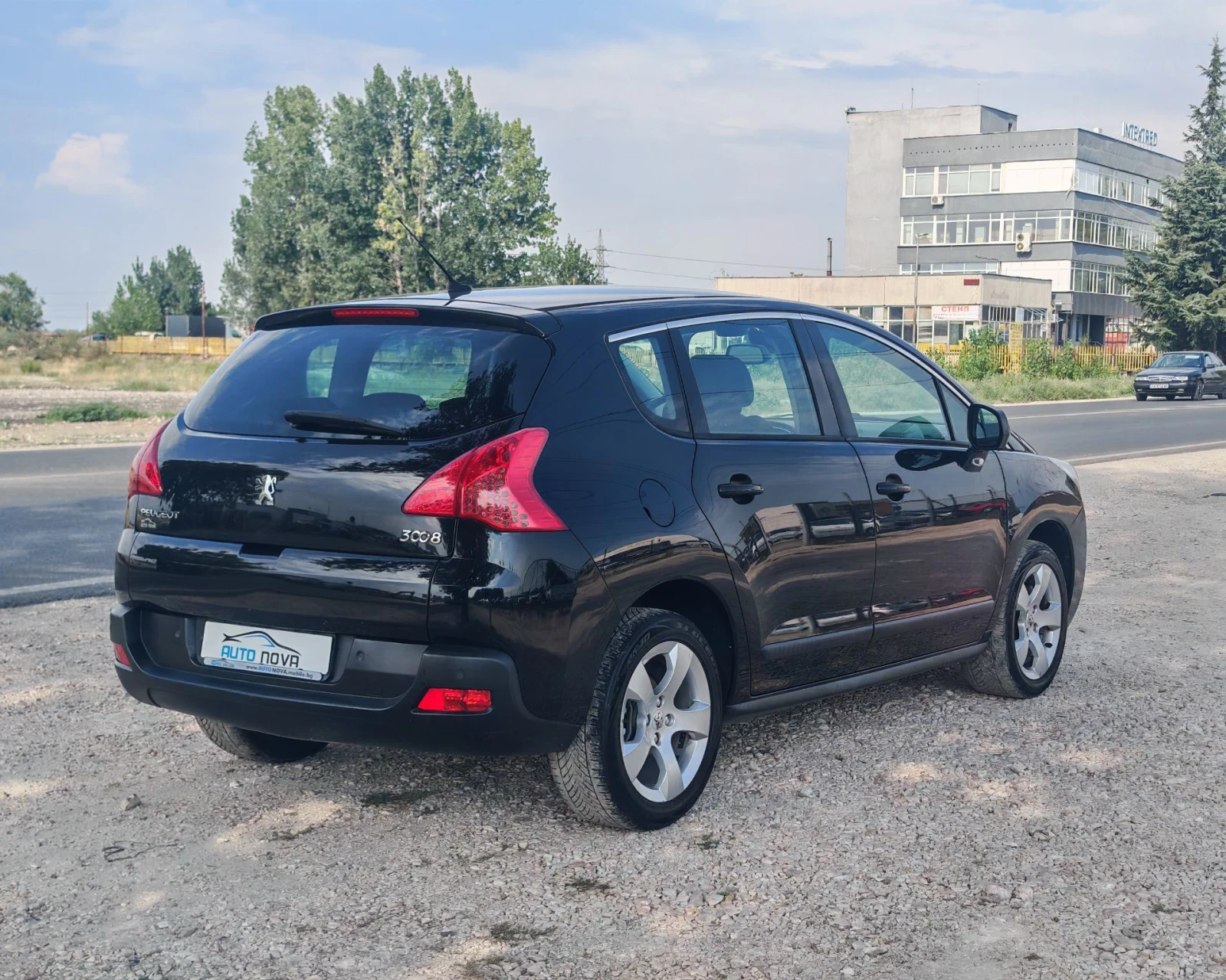 Peugeot 3008 1.6 ДИЗЕЛ 110К.С АВТОМАТИК! УНИКАЛНО СЪСТОЯНИЕ!!!, снимка 5 - Автомобили и джипове - 55656391
