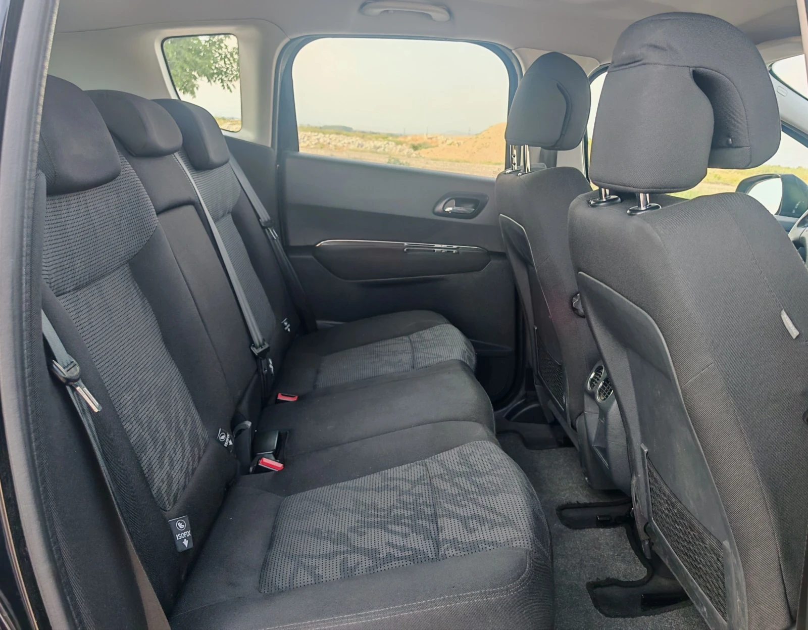 Peugeot 3008 1.6 ДИЗЕЛ 110К.С АВТОМАТИК! УНИКАЛНО СЪСТОЯНИЕ!!!, снимка 11 - Автомобили и джипове - 55656391