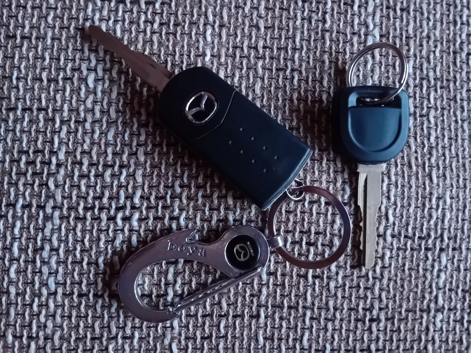 Mazda 3 1.6i ГАЗ КЛИМАТРОНИК, снимка 2 - Автомобили и джипове - 56138550