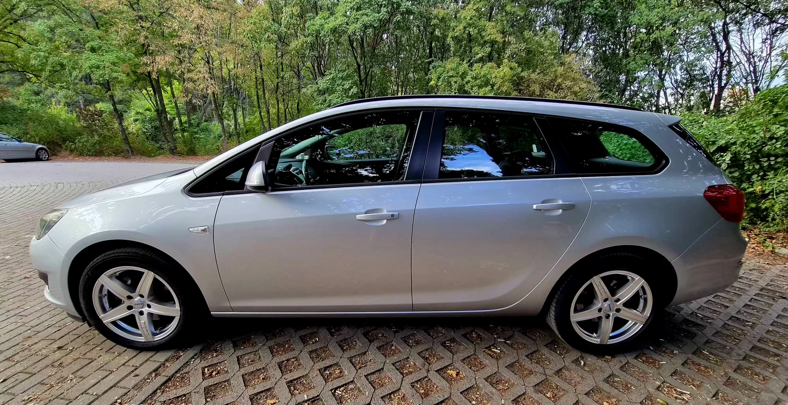 Opel Astra 1.6 CDTI  110к.с, SPORTS TOURER, 2015 год., снимка 10 - Автомобили и джипове - 56191421