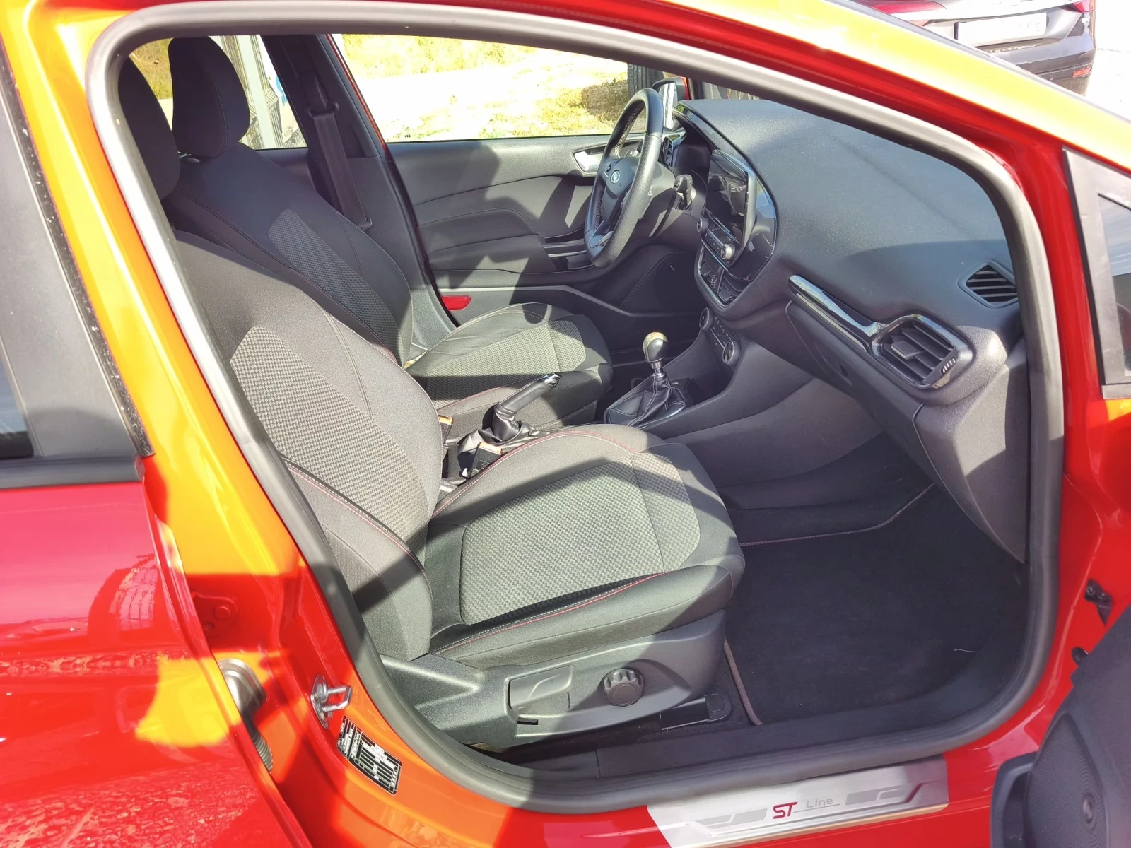 Ford Fiesta ST-LINE , снимка 11 - Автомобили и джипове - 56346439
