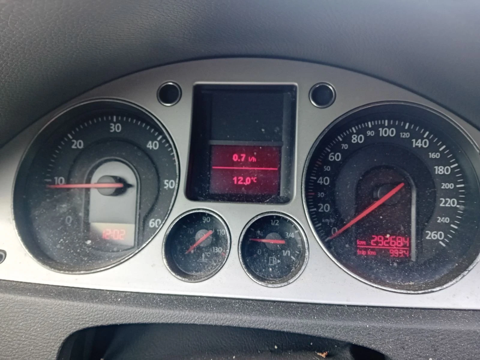 VW Passat 1.9 TDI, снимка 7 - Автомобили и джипове - 56553453