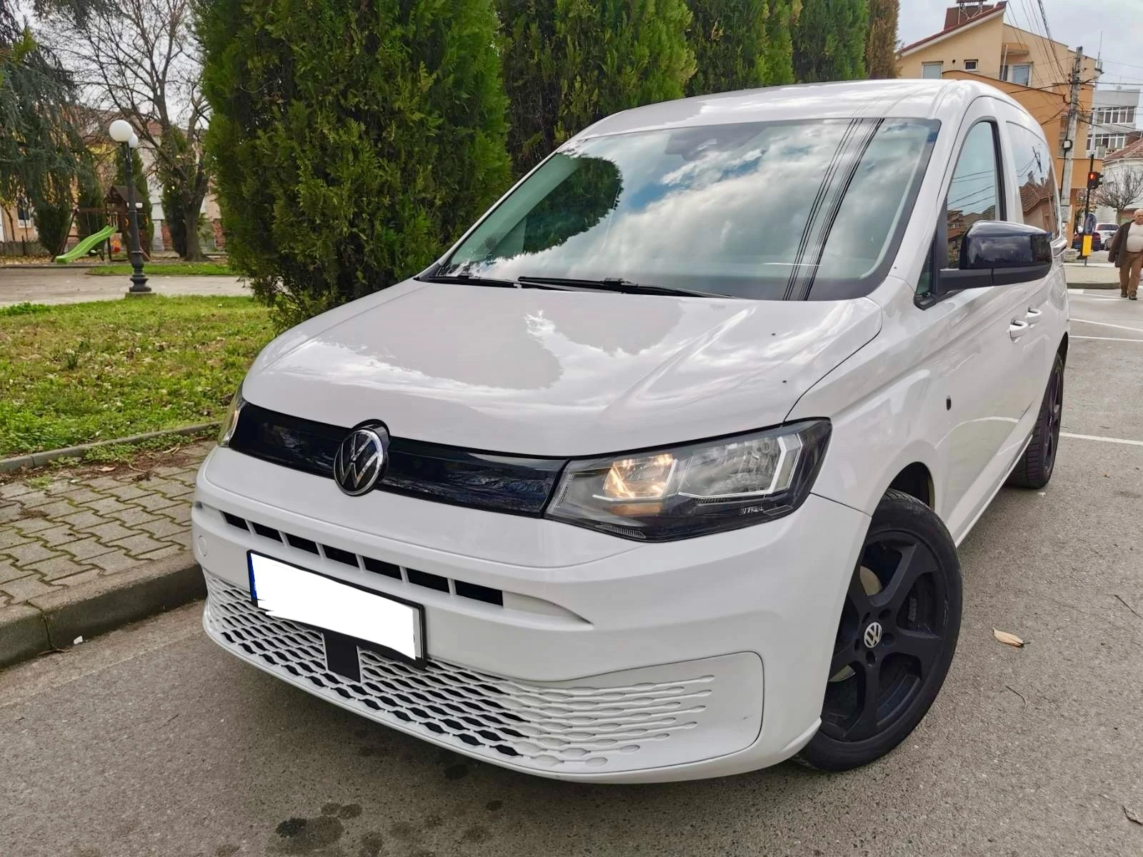 VW Caddy, снимка 2 - Автомобили и джипове - 56611395