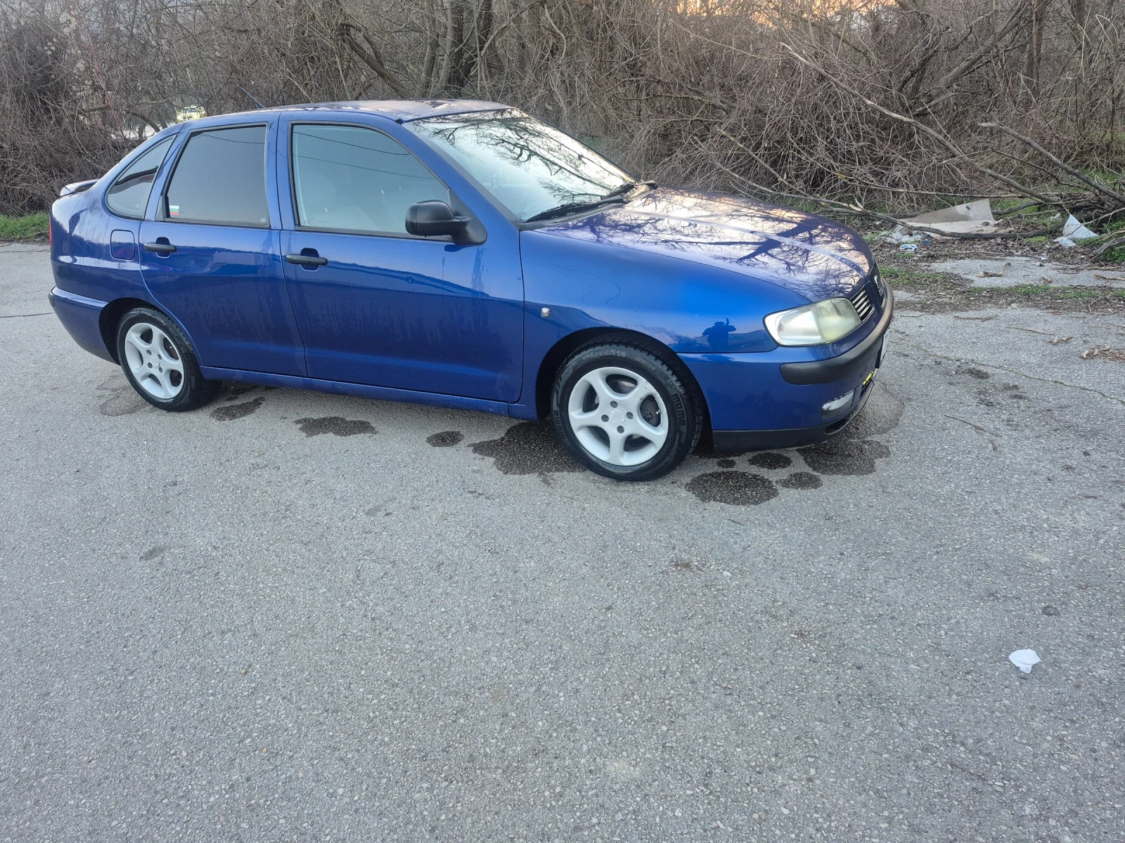 Seat Cordoba, снимка 2 - Автомобили и джипове - 56677638