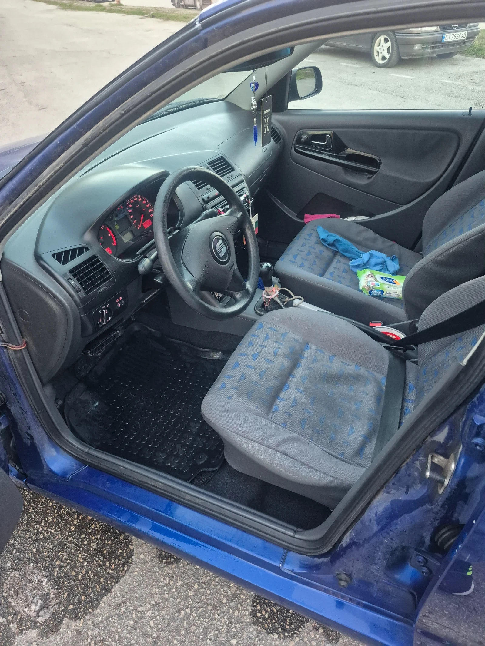 Seat Cordoba, снимка 5 - Автомобили и джипове - 56677638