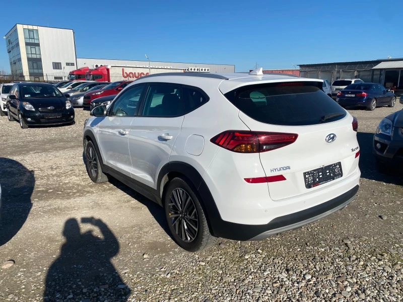 Hyundai Tucson 1.6 CRDI, снимка 7 - Автомобили и джипове - 39210753