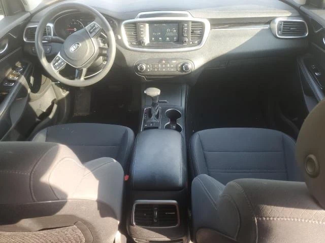 Kia Sorento L 2.4i , снимка 8 - Автомобили и джипове - 48641135