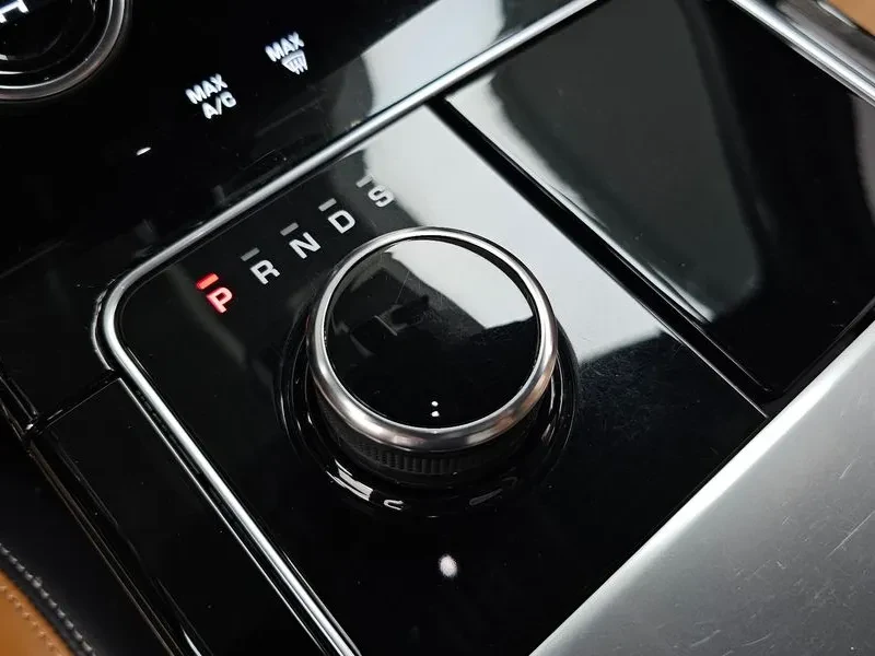 Land Rover Range Rover Velar Velar 3.0 D300 R-Dynamic Hse | Mobile.bg � ����������� 9