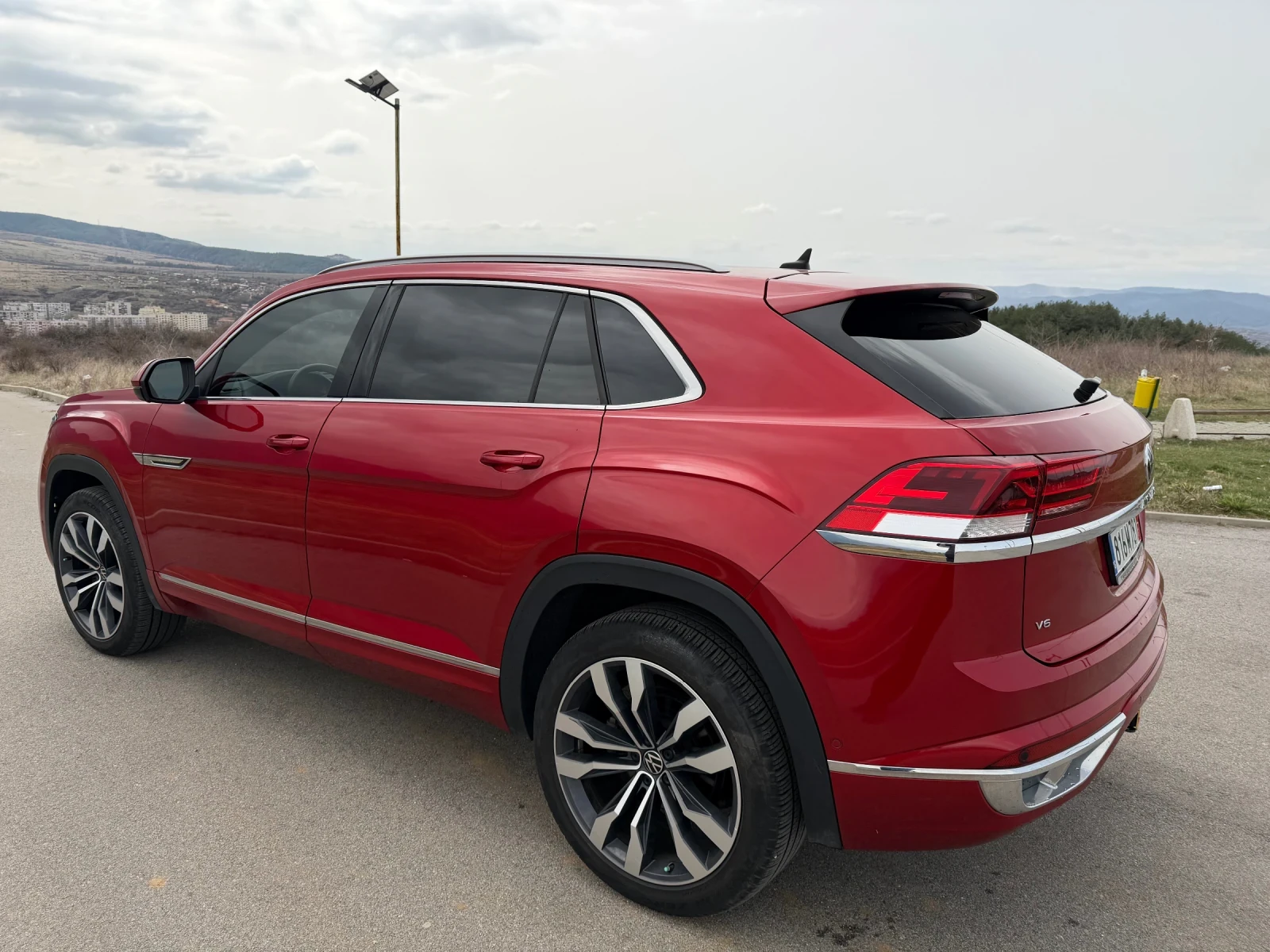 VW Atlas Cross Sport R Line Premium Plus 4Motion, снимка 5 - Автомобили и джипове - 53932859