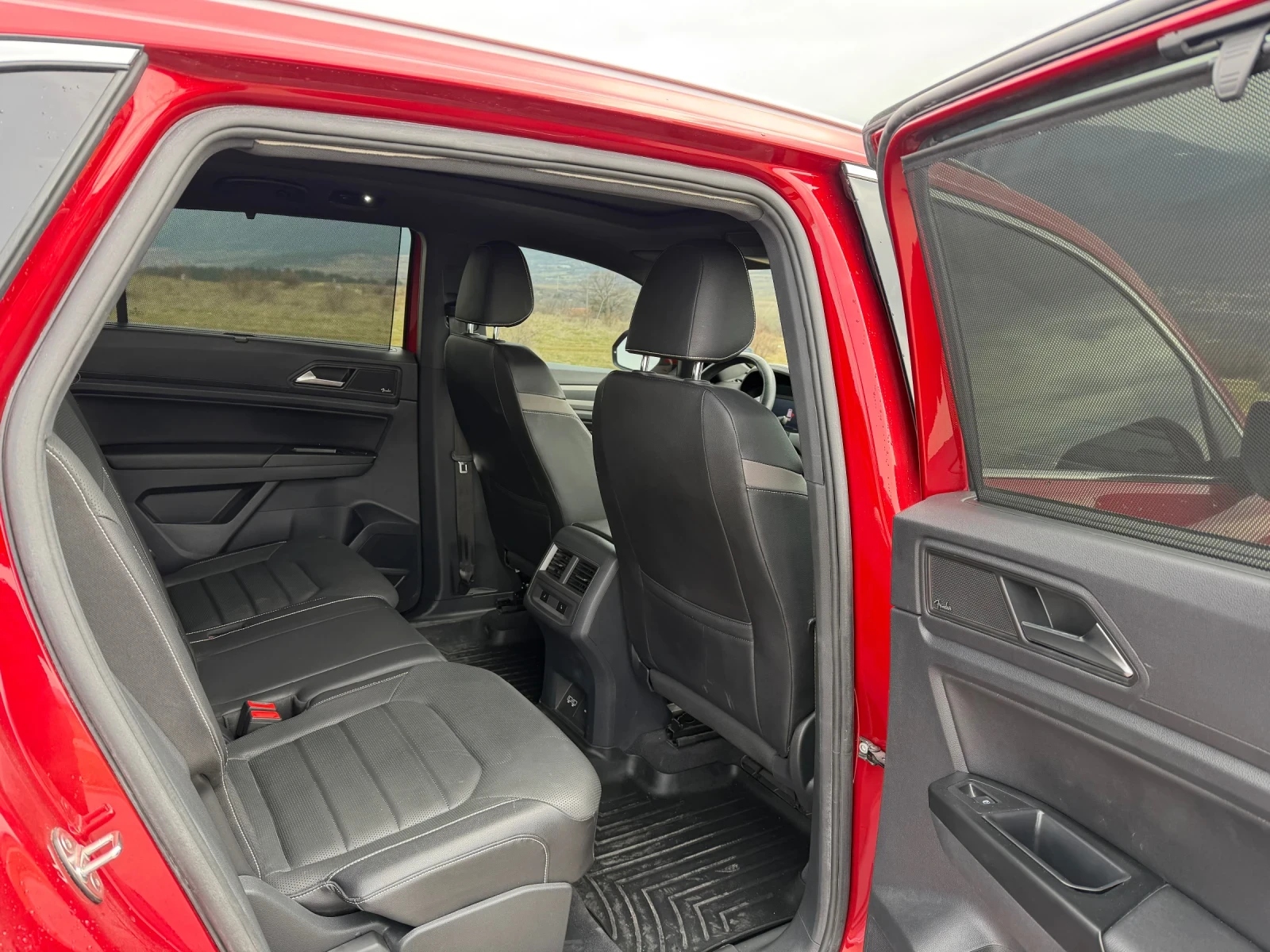 VW Atlas Cross Sport R Line Premium Plus 4Motion, снимка 13 - Автомобили и джипове - 53932859