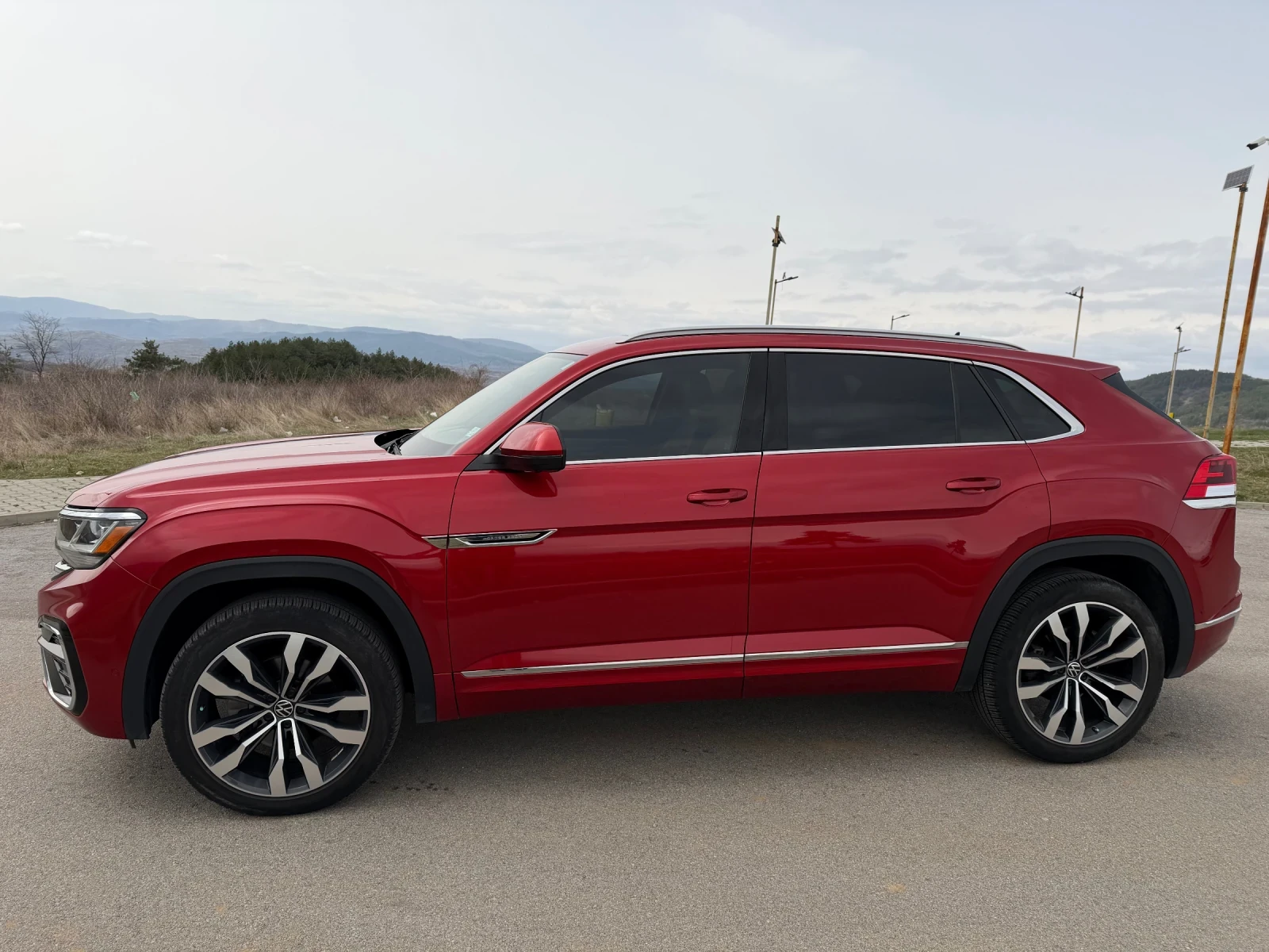 VW Atlas Cross Sport R Line Premium Plus 4Motion, снимка 6 - Автомобили и джипове - 53932859