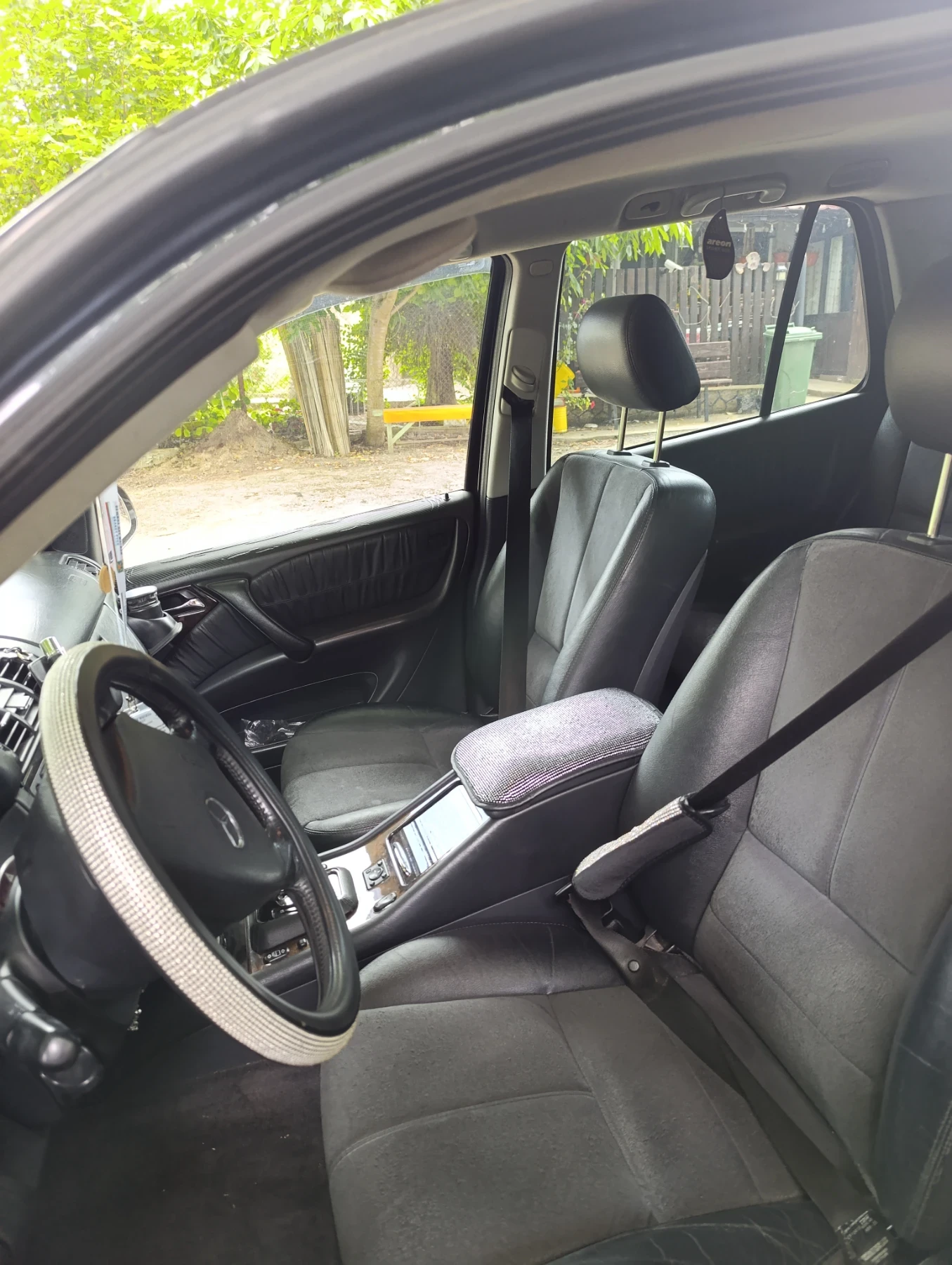 Mercedes-Benz ML 270, снимка 10 - Автомобили и джипове - 55061323