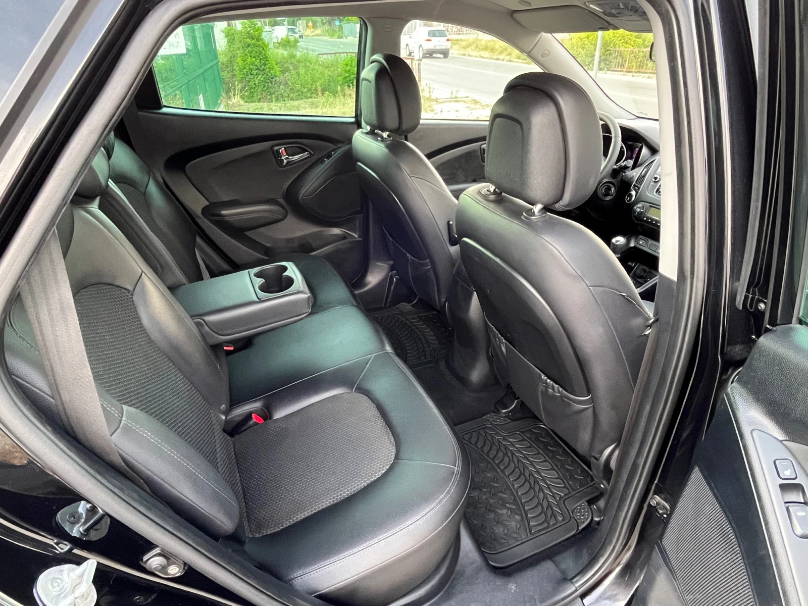 Hyundai IX35 1.7CRDI.Отличен.Собствен лизинг!!!, снимка 13 - Автомобили и джипове - 55315815