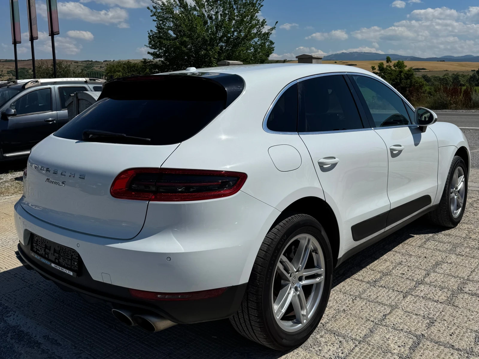 Porsche Macan, снимка 4 - Автомобили и джипове - 55612571
