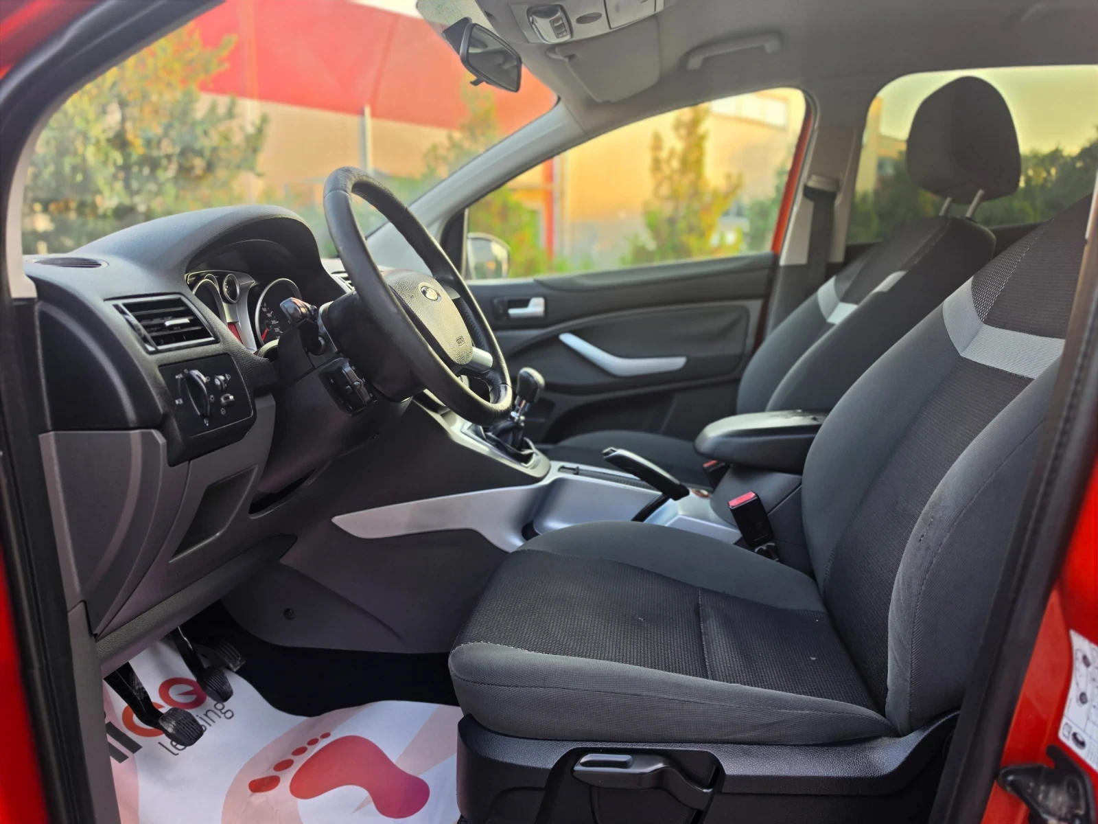 Ford Kuga 2.0HDI 140hp * EURO 5 * КЛИМАТИК * ЛИЗИНГ * , снимка 11 - Автомобили и джипове - 55825246