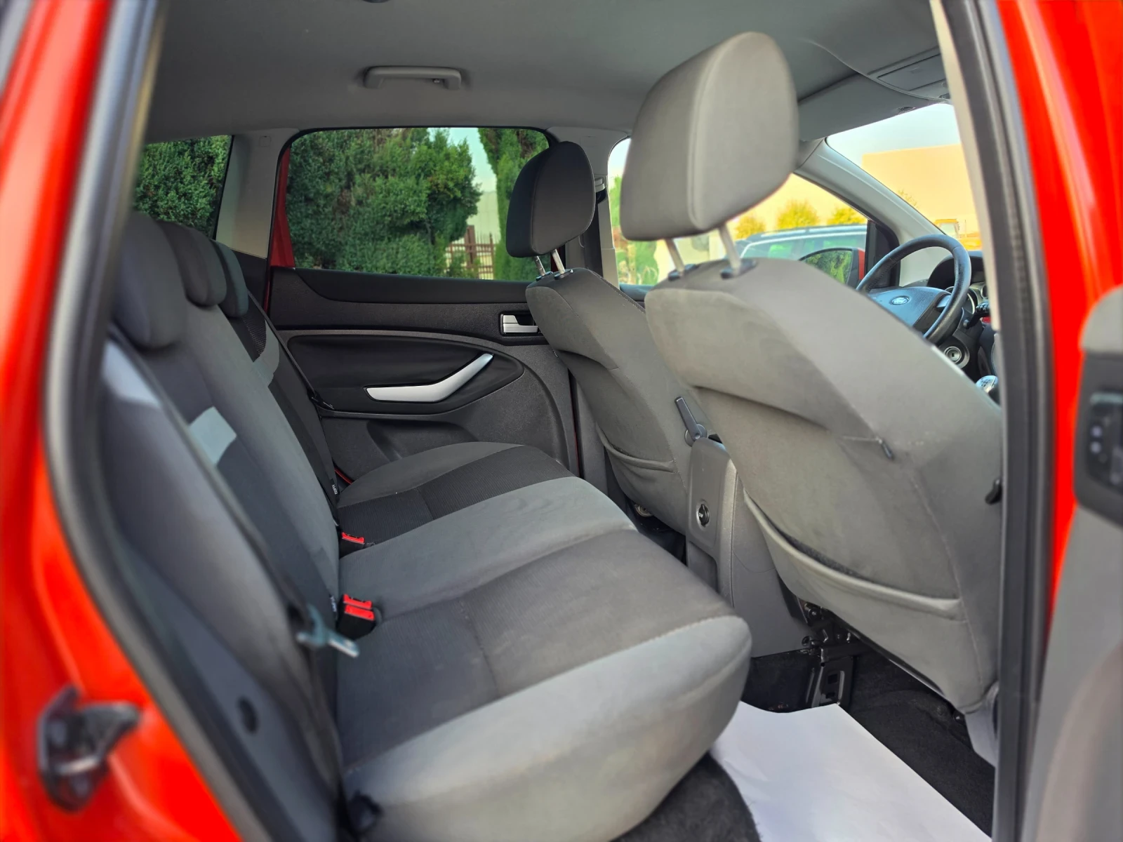 Ford Kuga 2.0HDI 140hp * EURO 5 * КЛИМАТИК * ЛИЗИНГ * , снимка 15 - Автомобили и джипове - 55825246