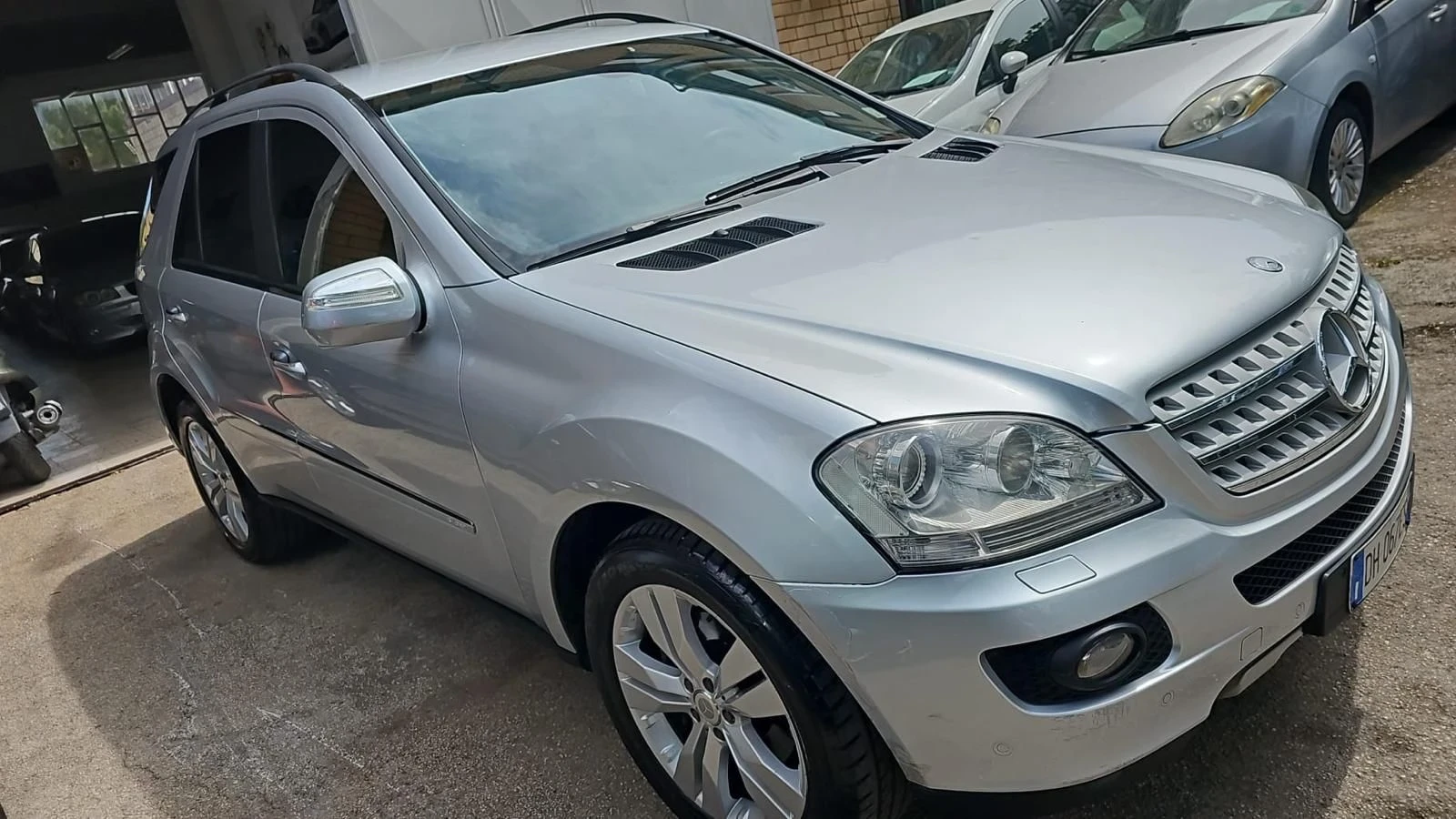 Mercedes-Benz ML 320, снимка 3 - Автомобили и джипове - 56185618
