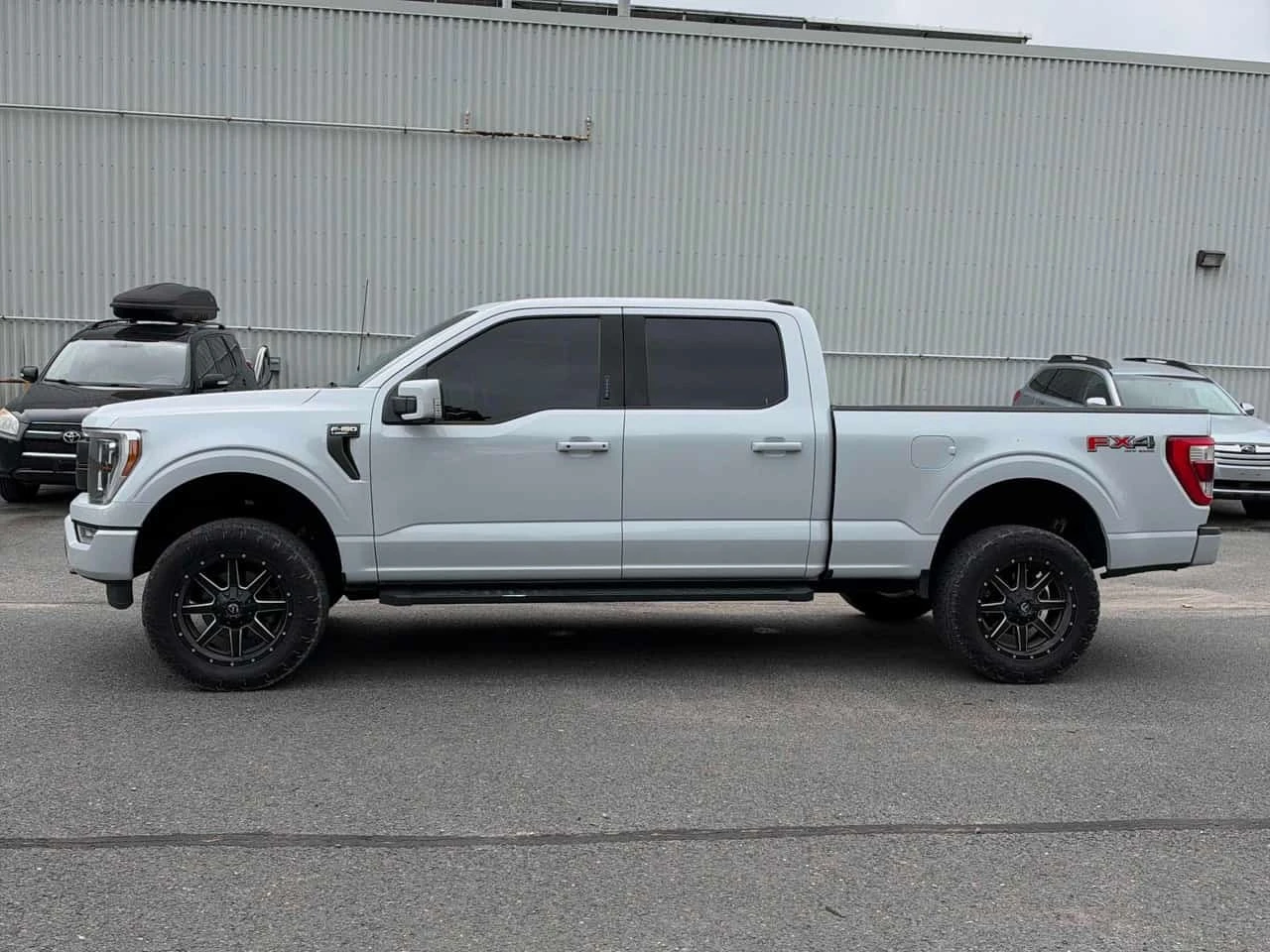 Ford F150 LARIAT 4WD SuperCrew 6.5' Box | БЕЗ ИНЦИДЕНТИ , снимка 3 - Автомобили и джипове - 56299941