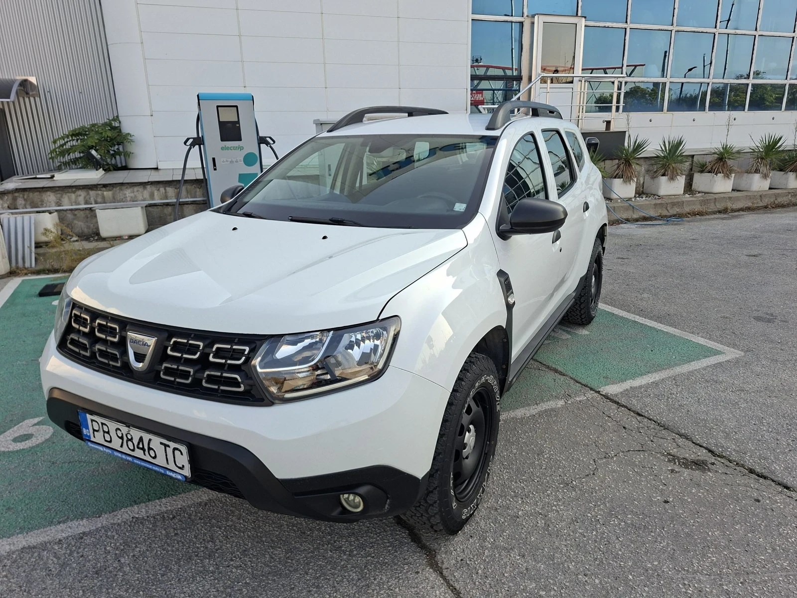 Dacia Duster 1.5 dci, снимка 3 - Автомобили и джипове - 56594470