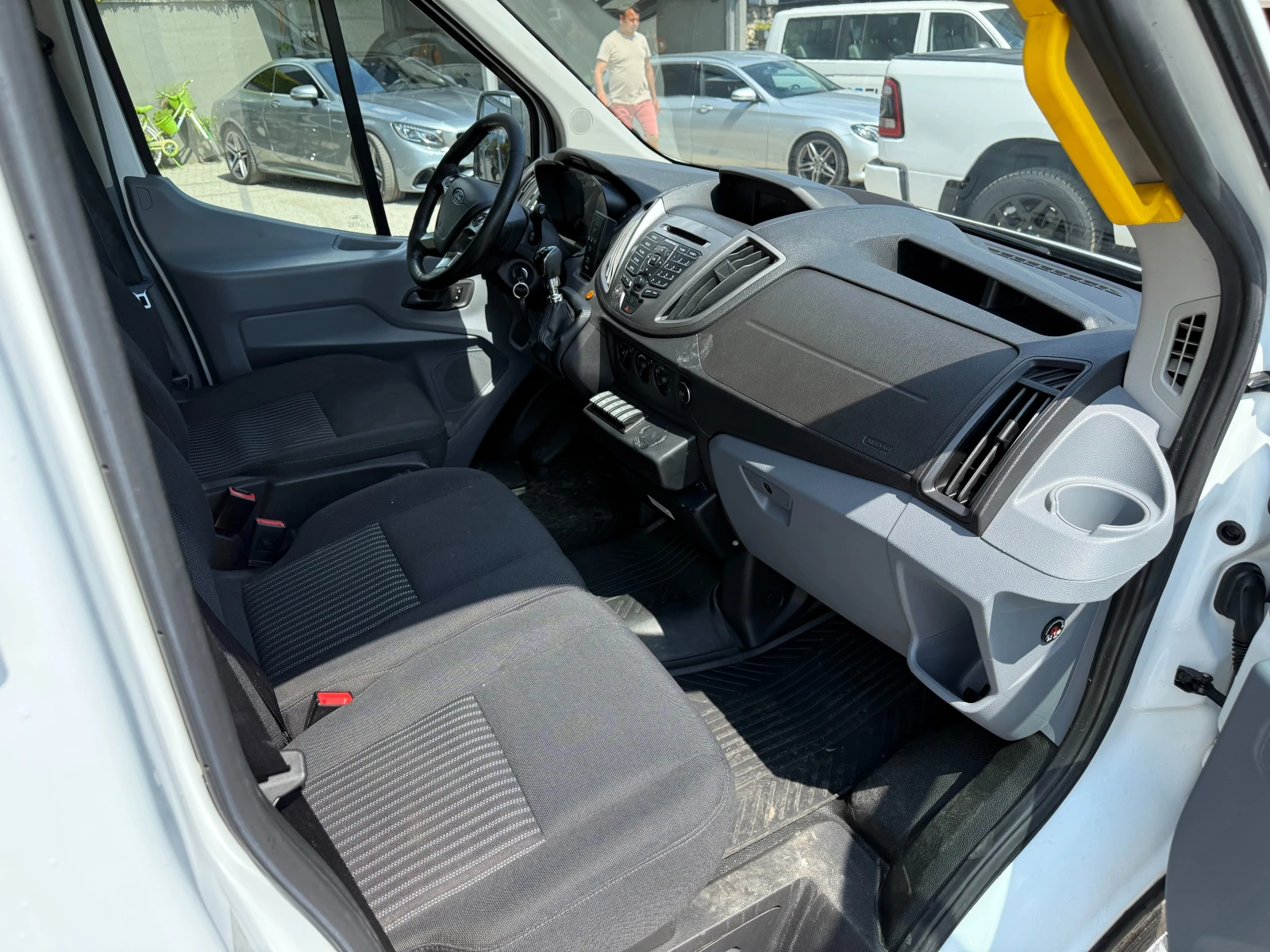 Ford Transit 9-местен 2хКлима Euro 6 - изображение 8