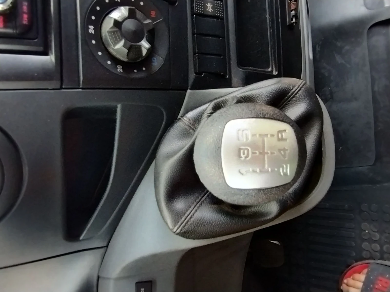 Iveco Daily 2.3, снимка 13 - Бусове и автобуси - 54233533