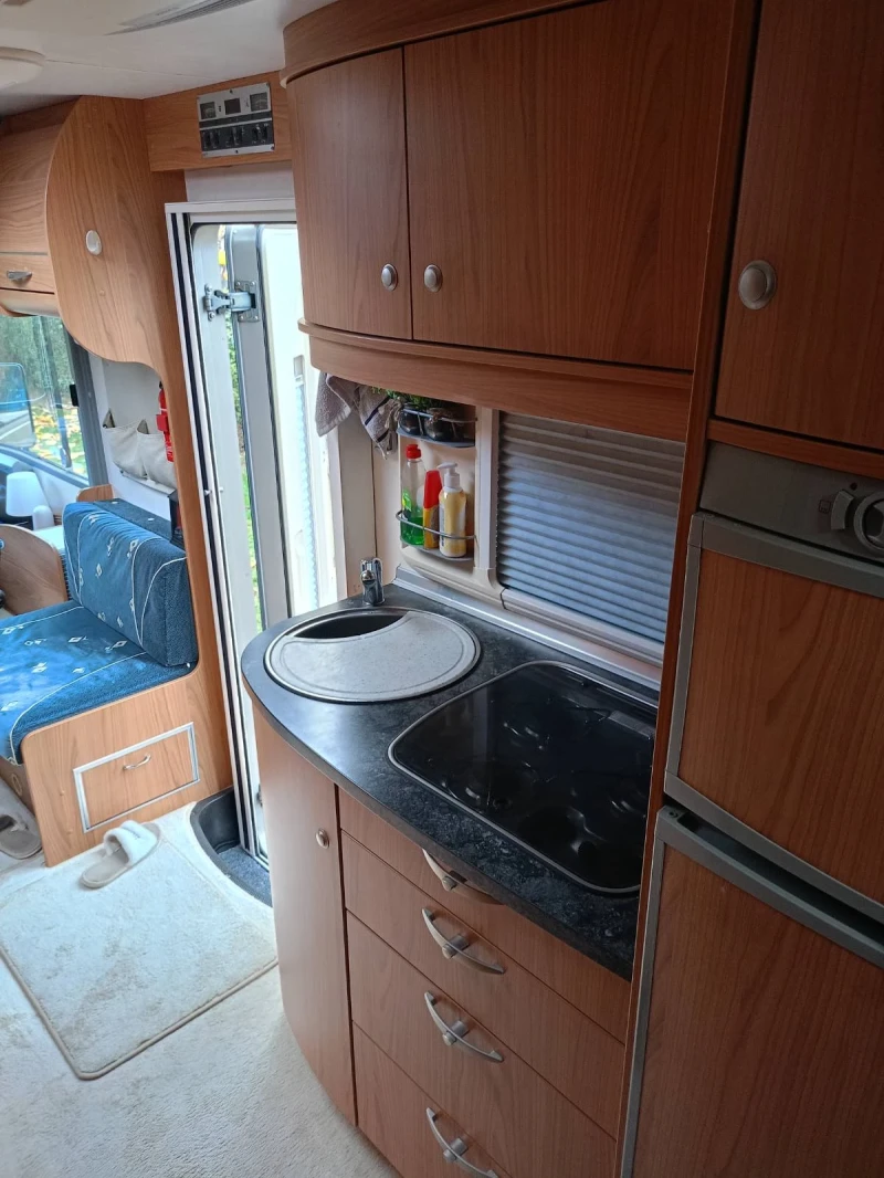 Кемпер Burstner AVIANO 675, снимка 17 - Каравани и кемпери - 52435747