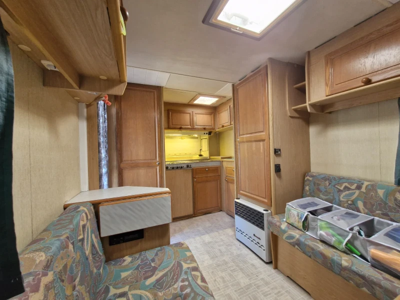 Каравана Chateau Cantara, снимка 13 - Каравани и кемпери - 52919642