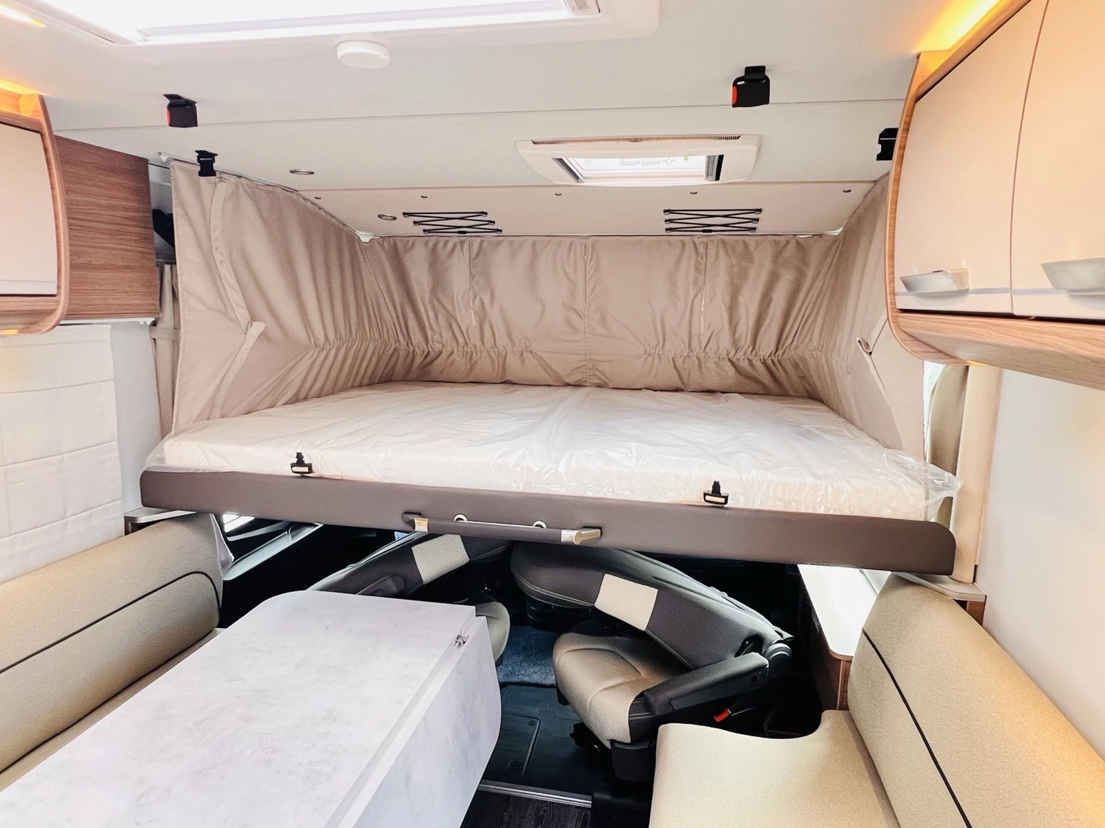 Кемпер Knaus Киматик Dometic, Alde, , снимка 7 - Каравани и кемпери - 54903354
