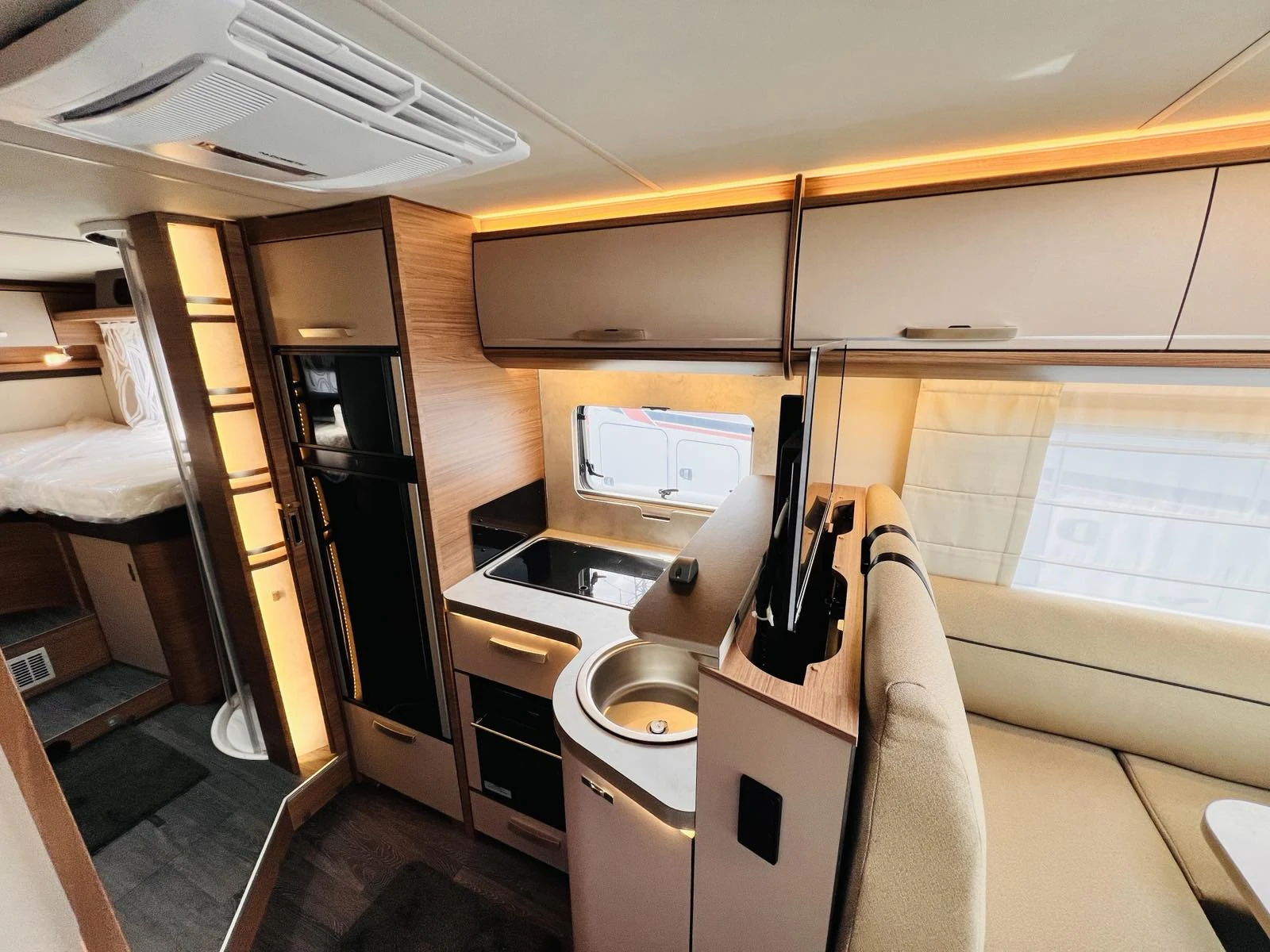 Кемпер Knaus Киматик Dometic, Alde, , снимка 8 - Каравани и кемпери - 54903354