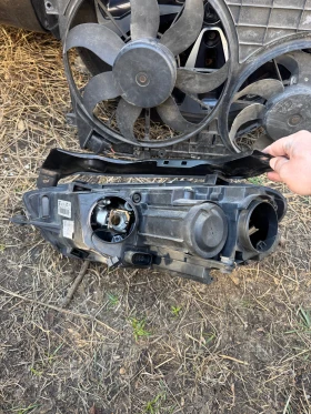 VW Scirocco десен фар 2009г, снимка 3